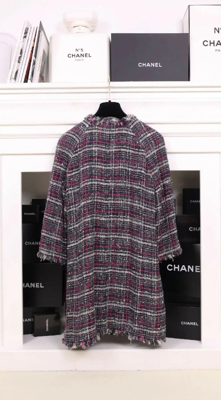 Chanel 2007 Grey Tweed Jacket - Image 2