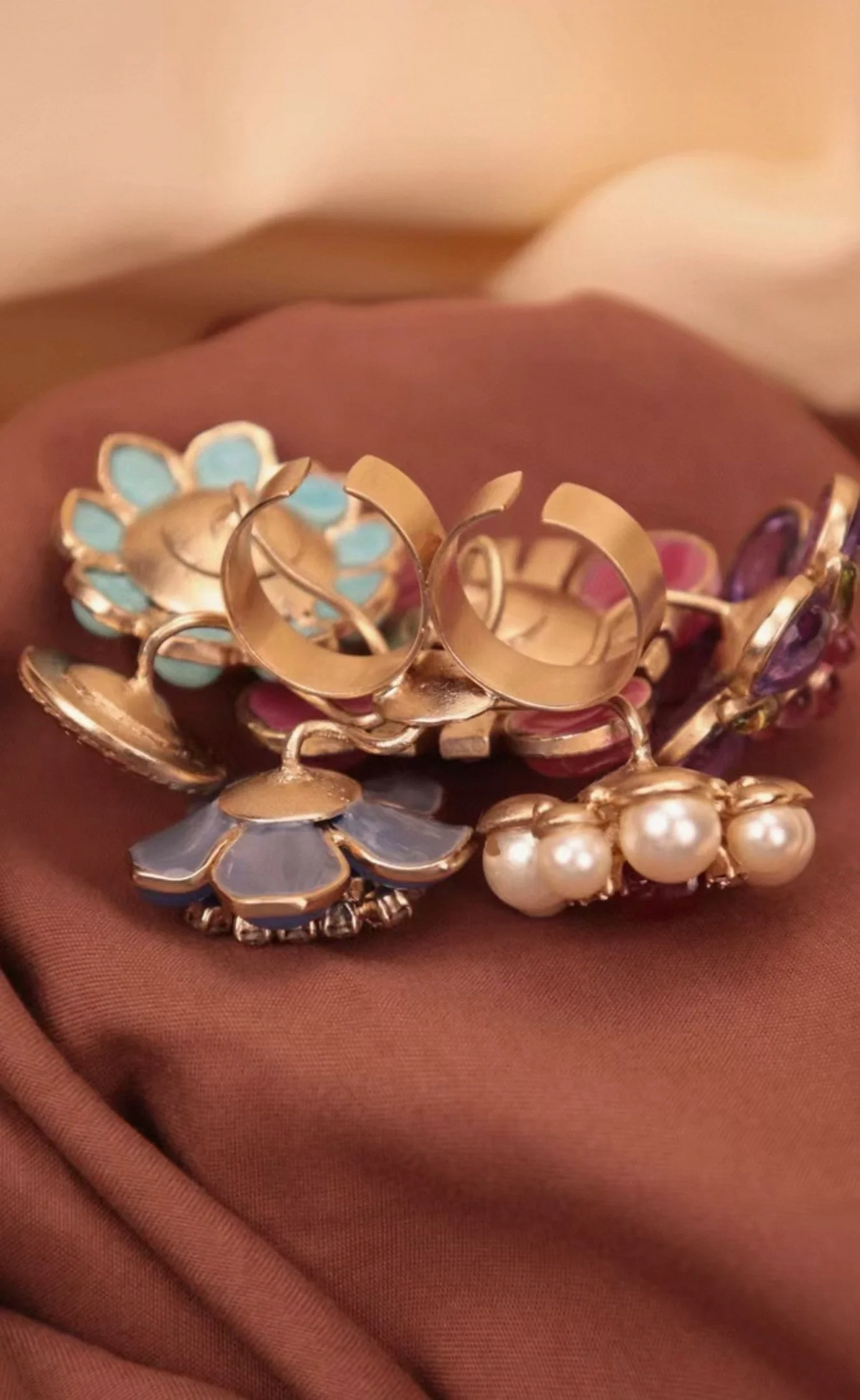 Chanel 2009 Colored Glass Flower and Pearl Ring - Image 4