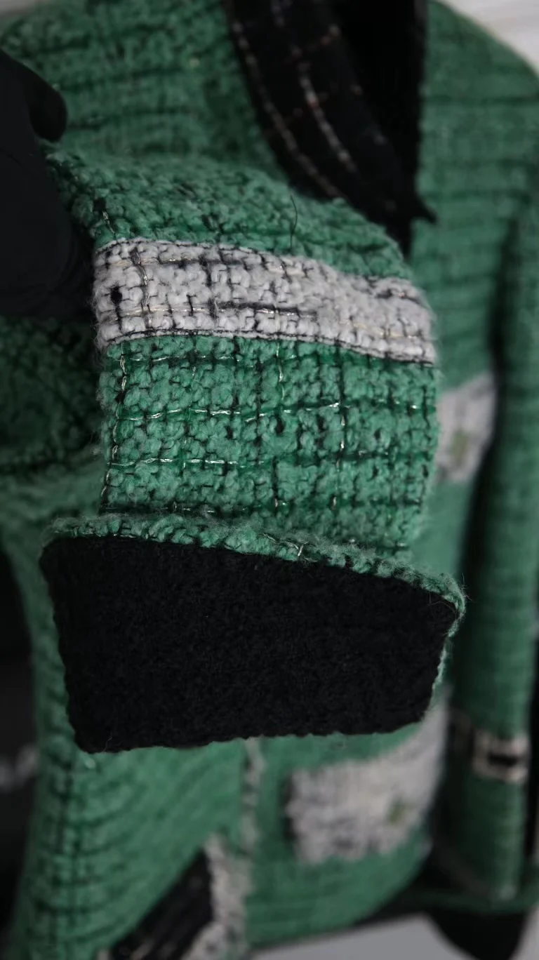 Chanel 2009 Green Tweed Jacket - Image 4
