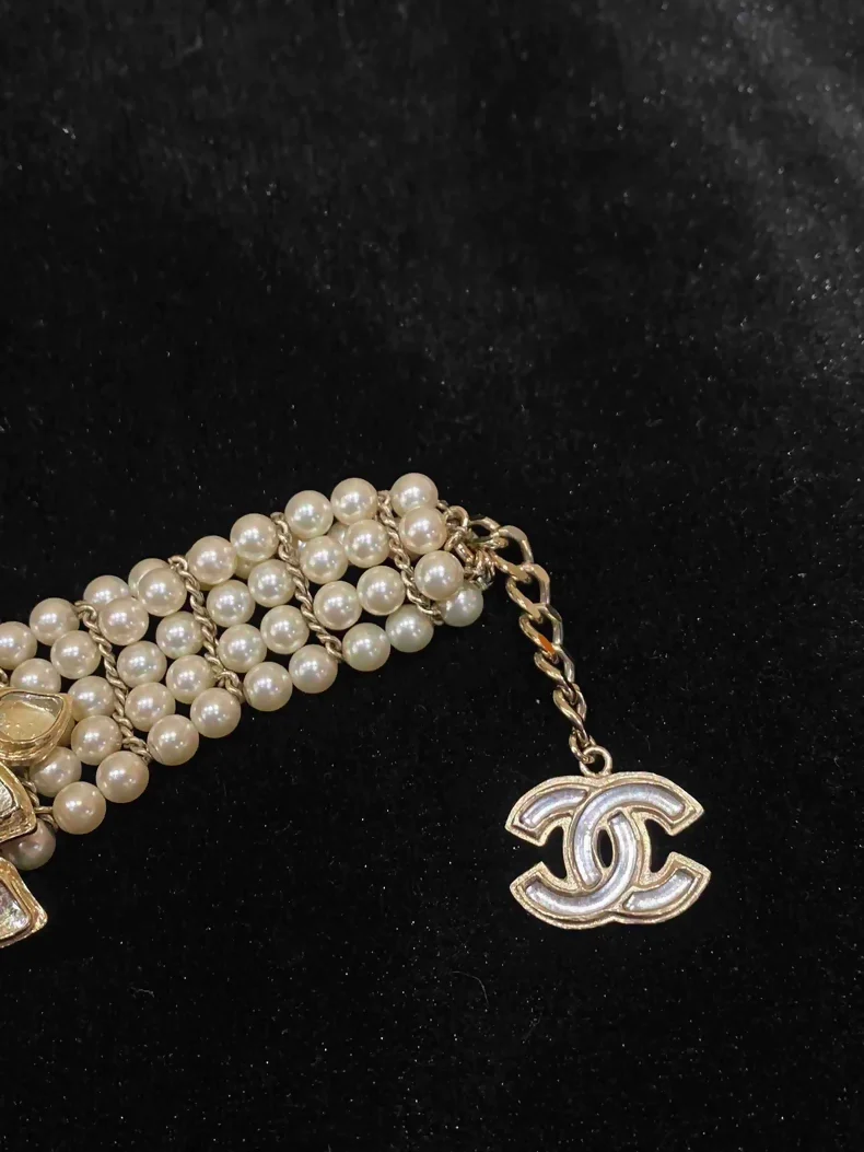 Chanel 2012 Bombay Collection Glass Flower Pearl Bracelet - Image 3