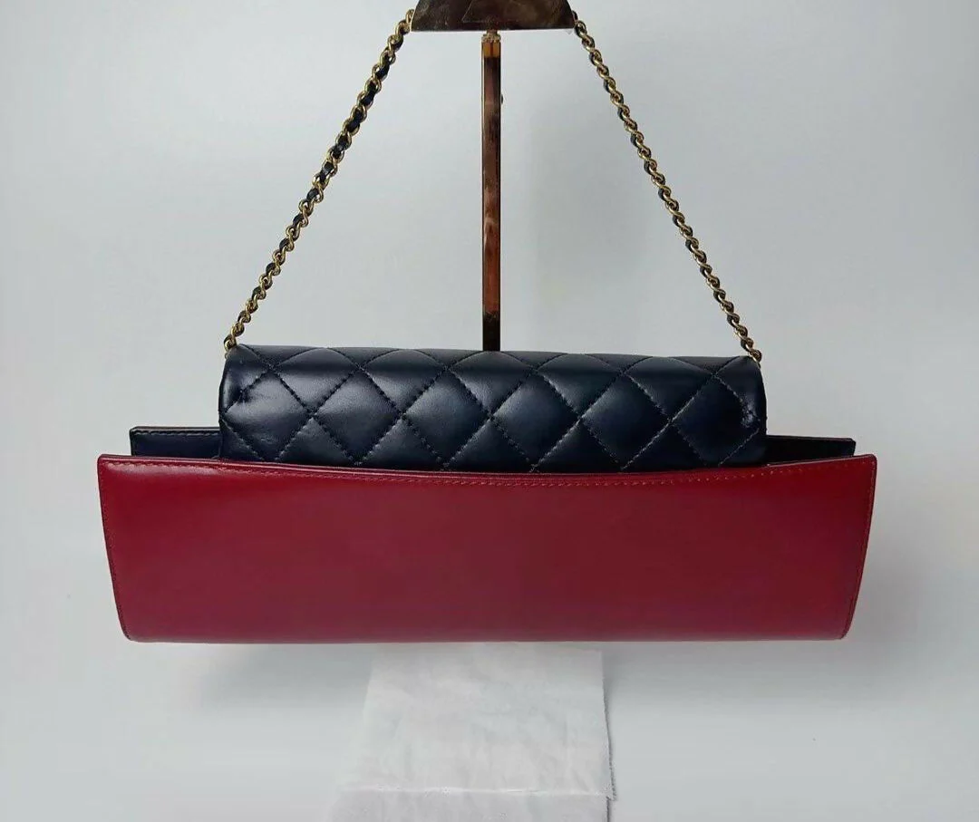 Chanel 2014 Vintage Brasserie Gabrielle Menu Clutch - Image 2