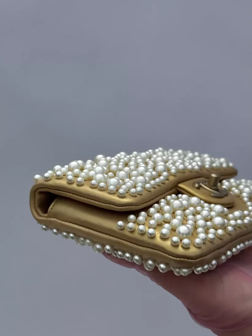 Chanel 2015 Paris–Dubai Gold Metallic Pearly Wallet on Chain - Image 4