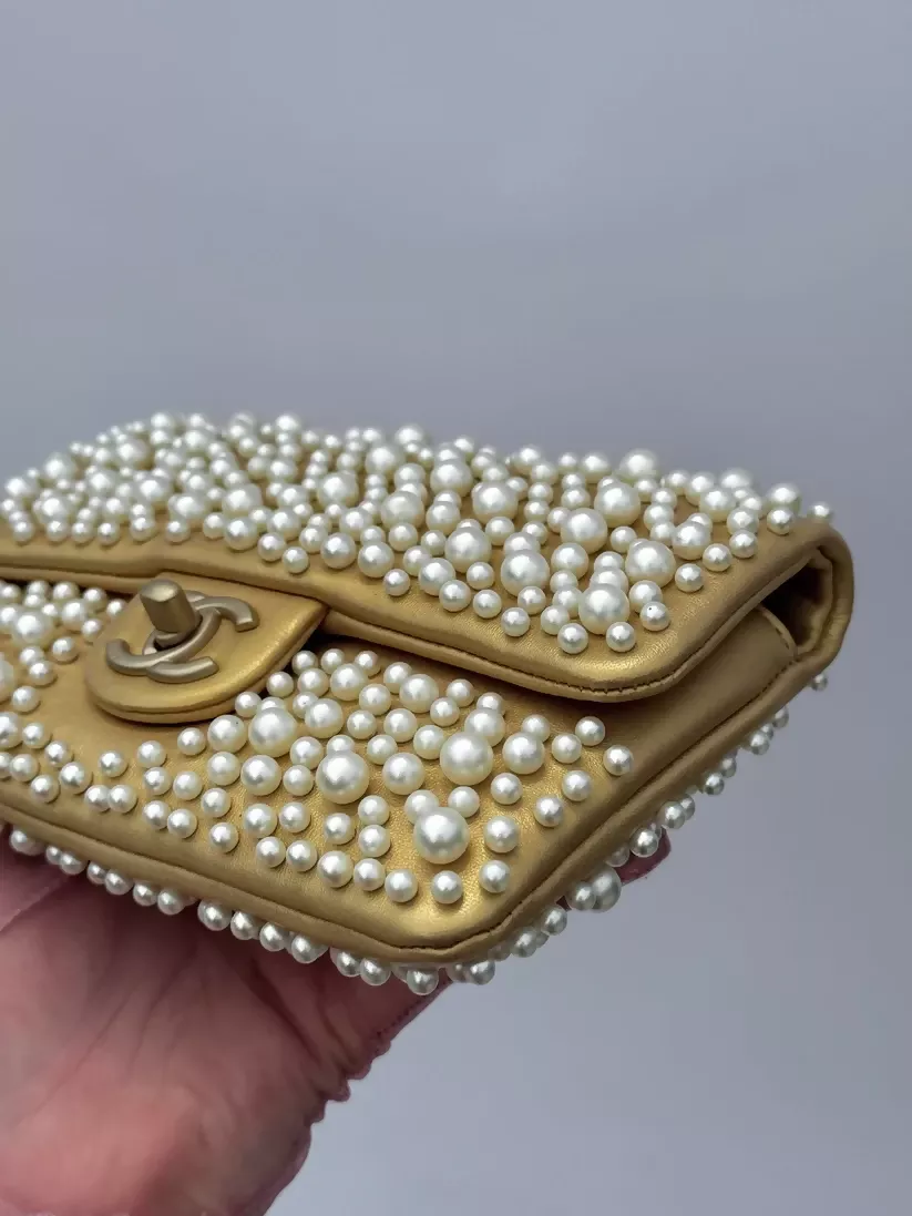 Chanel 2015 Paris–Dubai Gold Metallic Pearly Wallet on Chain - Image 5