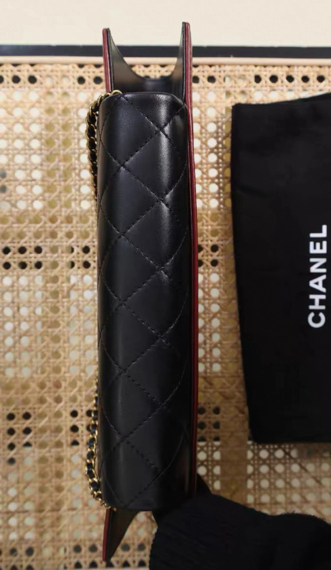 CHANEL 2015 Red Lambskin Brasserie Gabrielle Menu Clutch - Image 3