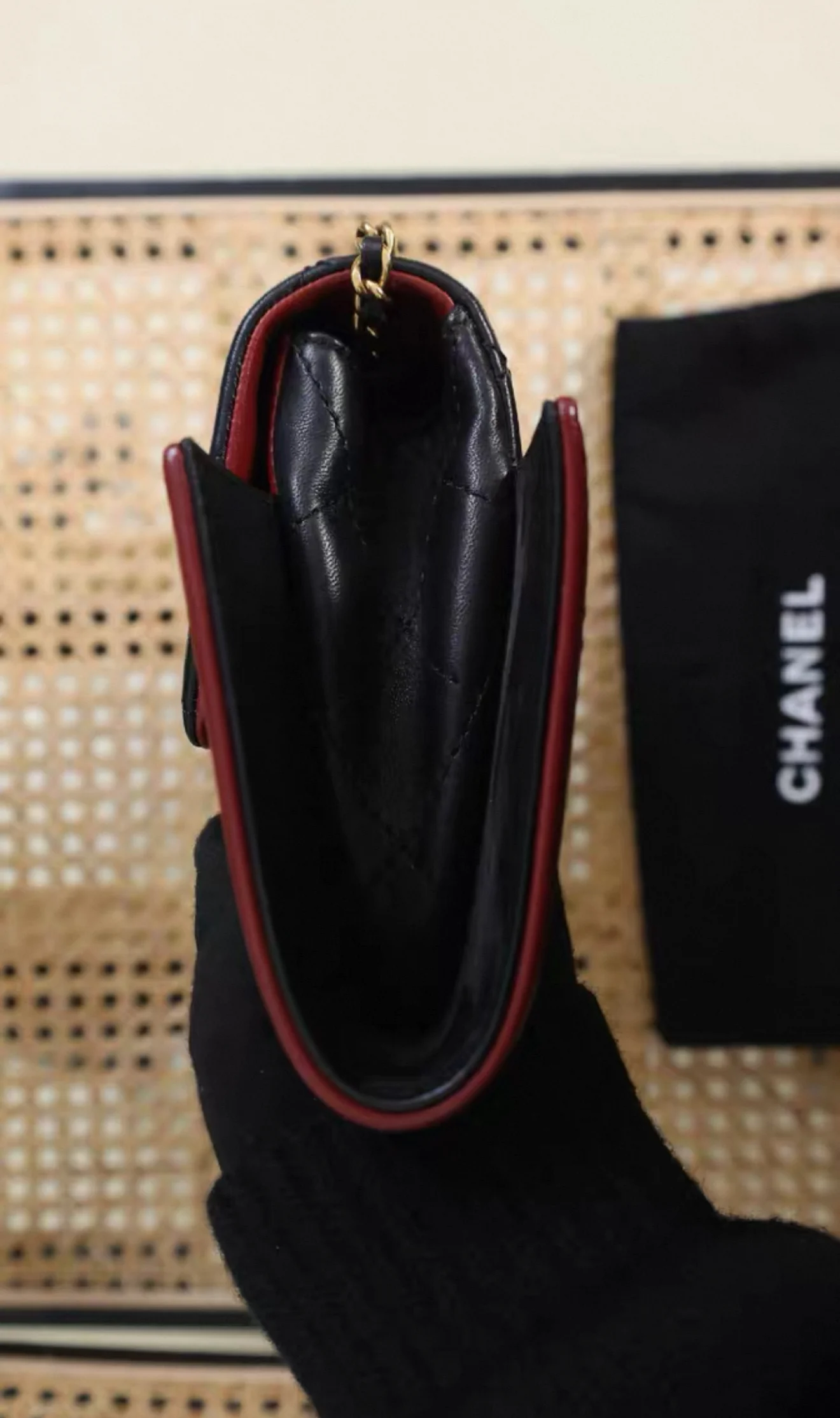 CHANEL 2015 Red Lambskin Brasserie Gabrielle Menu Clutch - Image 5