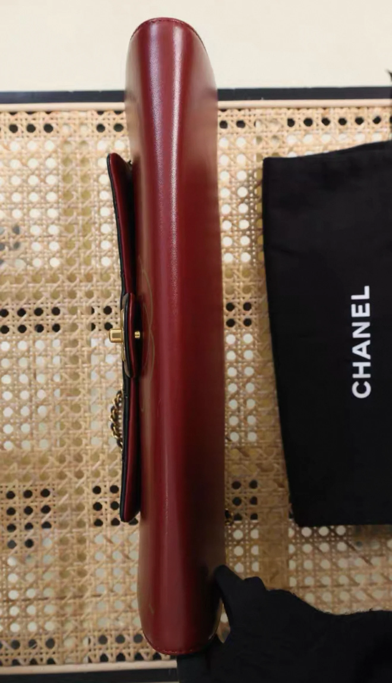 CHANEL 2015 Red Lambskin Brasserie Gabrielle Menu Clutch - Image 6