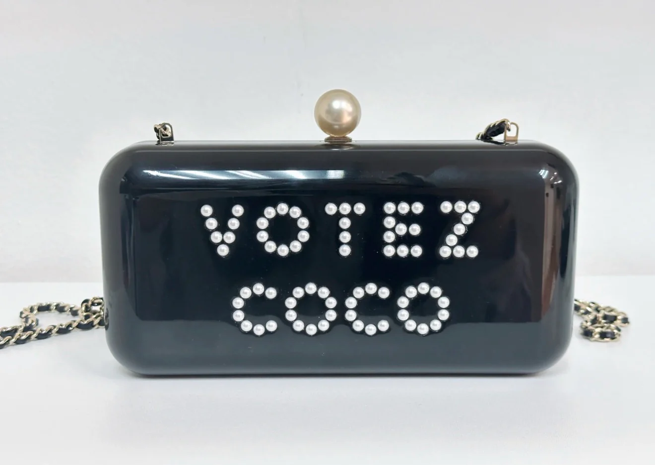 Chanel 2015 Votez Coco Black Pearl Plexiglass Minaudiere