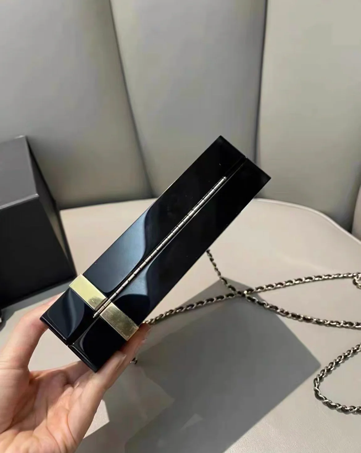 Chanel 2017 Gift Box Minaudière - Image 4