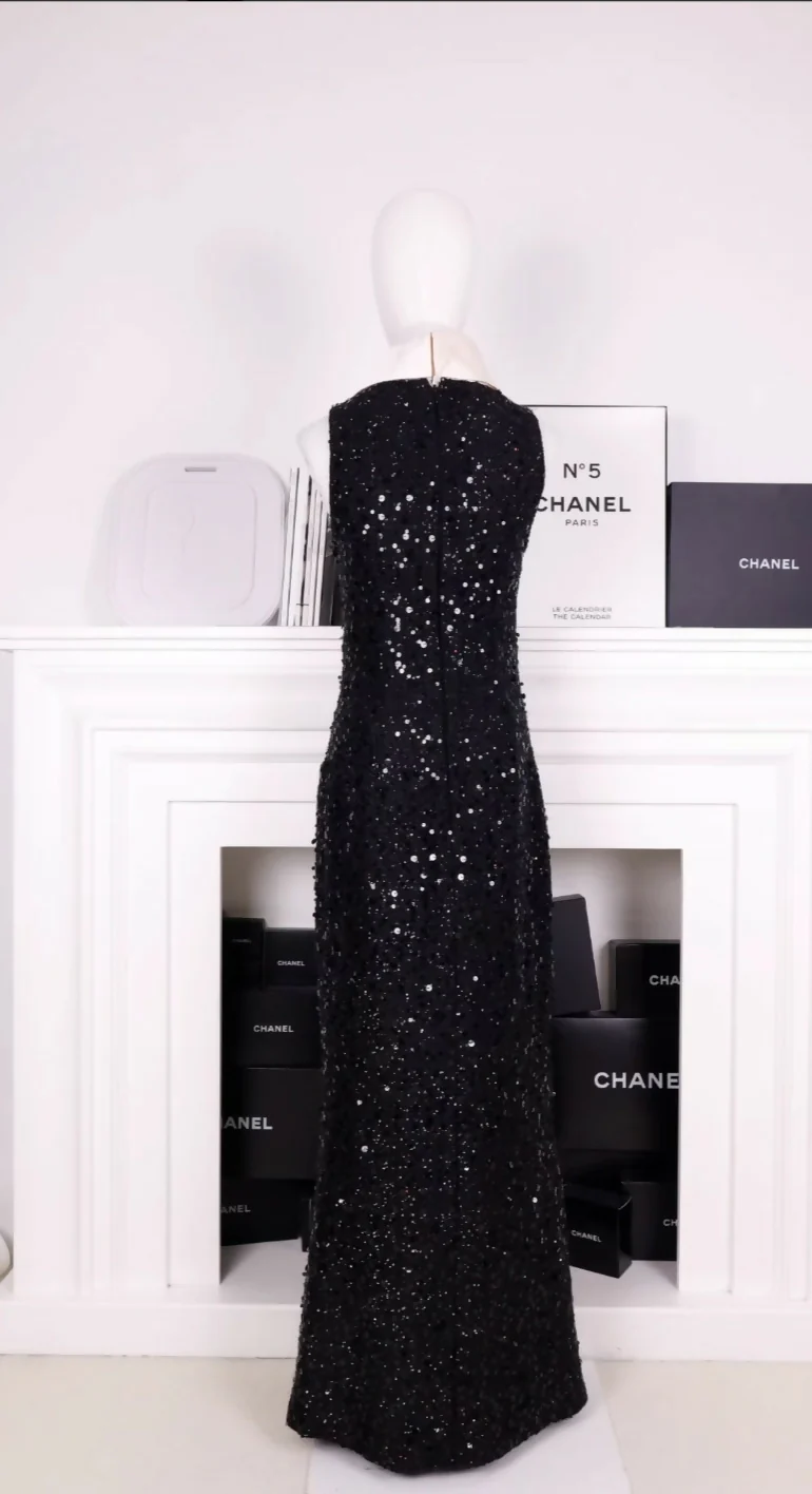 Chanel 2017 Black Sequin Dress - Image 2