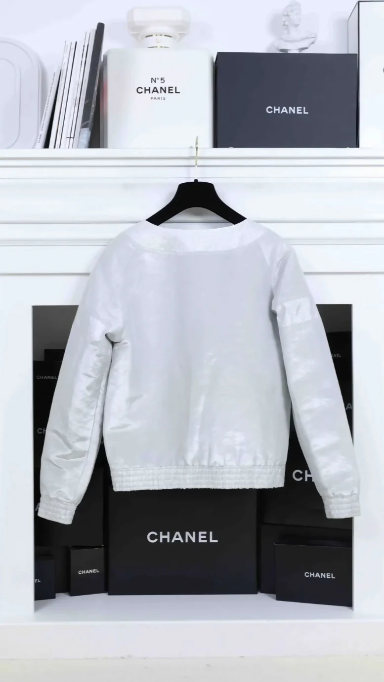 Chanel 2017 Silver Jacket - Image 2