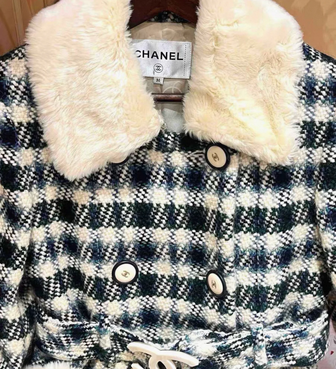 Chanel 2017 white/Blue/Green Check Tweed Coat - Image 3
