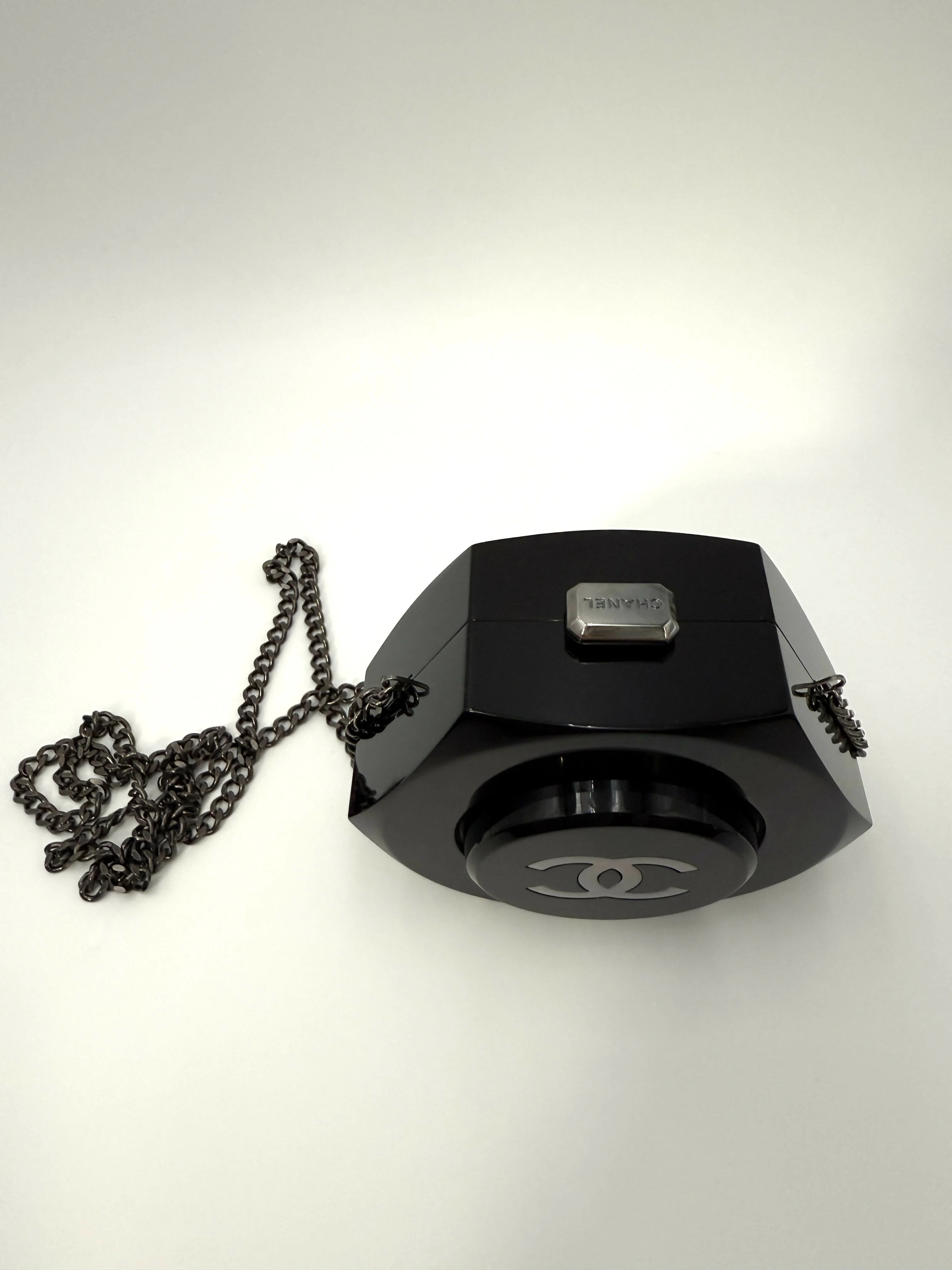 Chanel 2018 Fall/Winter Black Minaudière - Image 5
