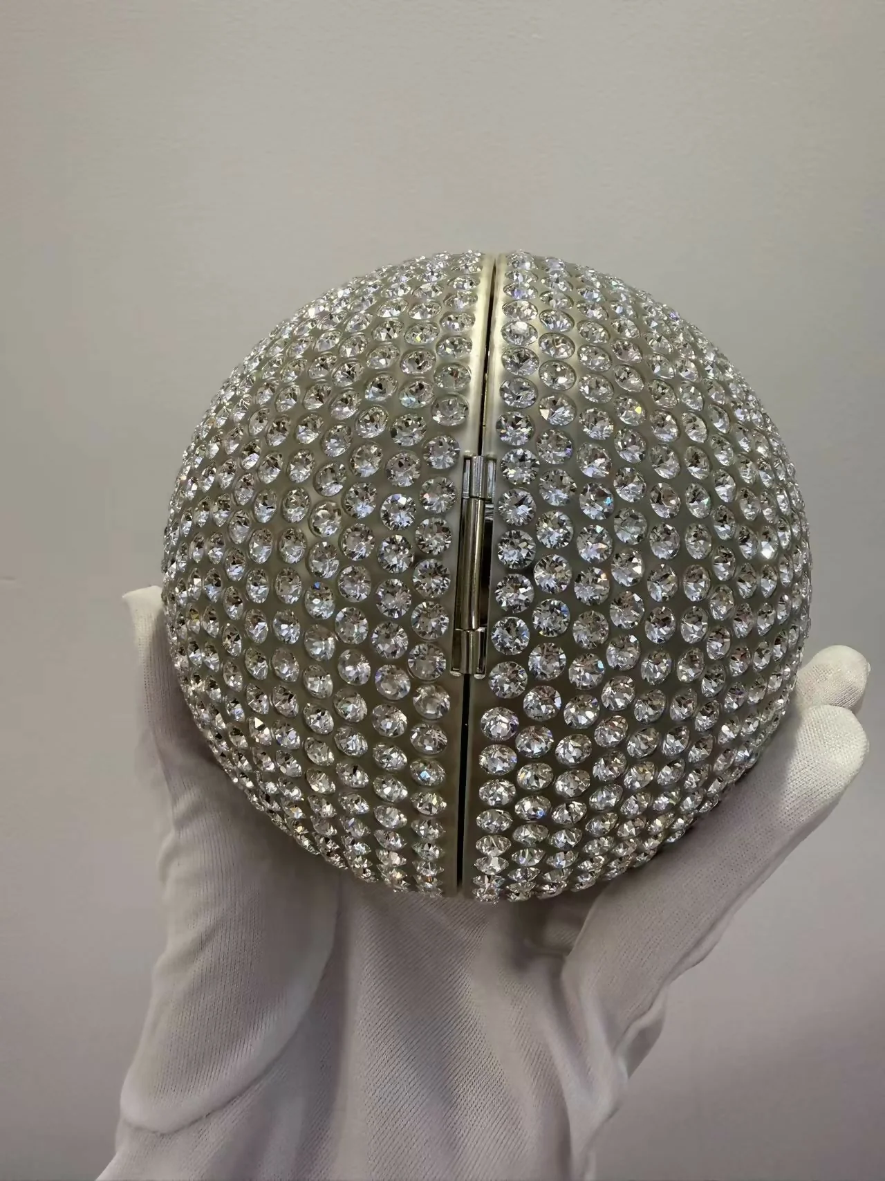 Chanel 2018 Runway Round Crystal Ball evening bag - Image 4
