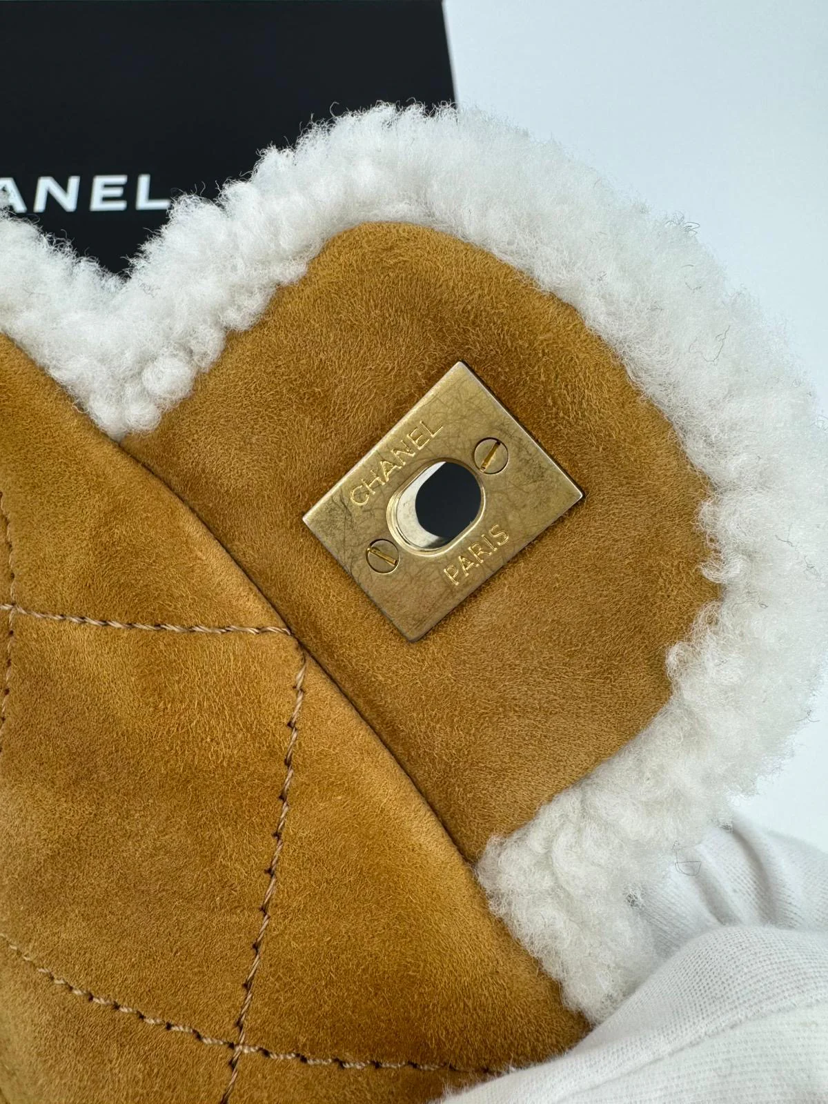 Chanel 2018 Shearling Coco Neige Flap Bag - Image 10