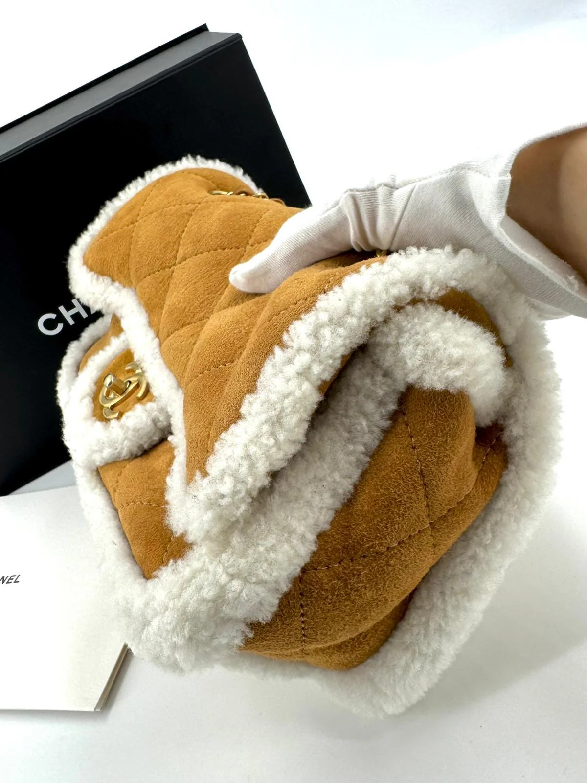 Chanel 2018 Shearling Coco Neige Flap Bag - Image 16