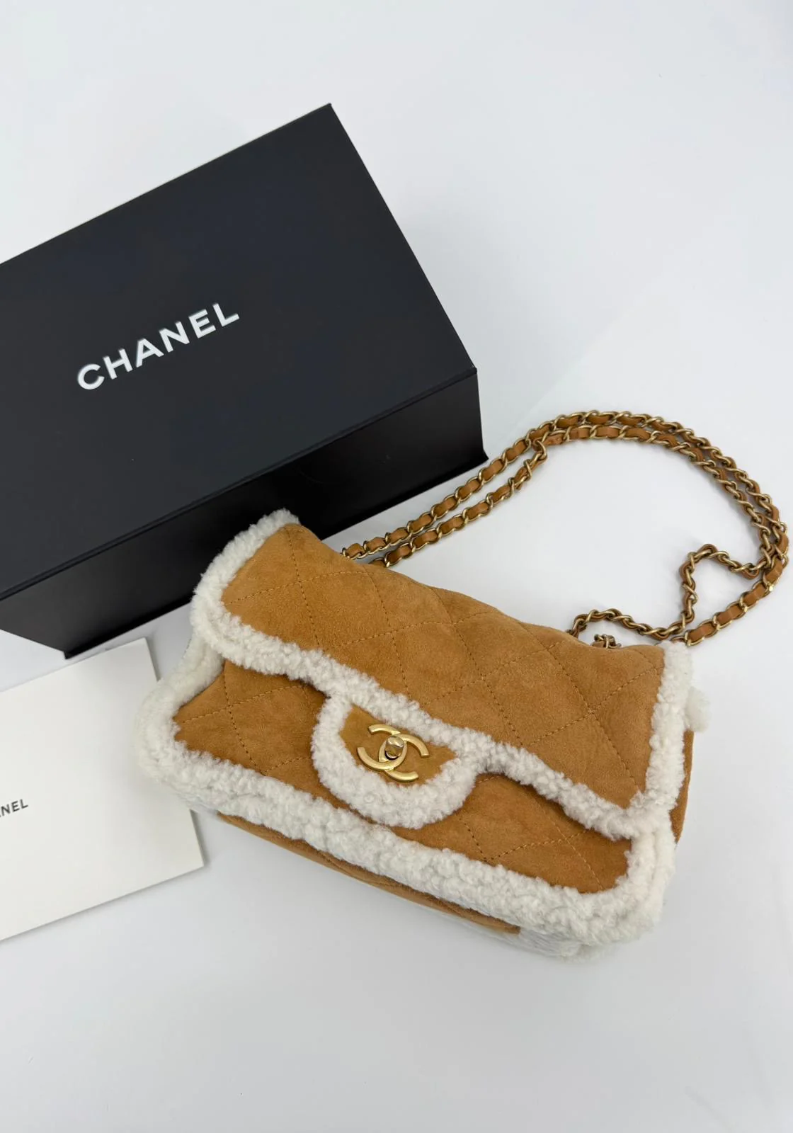 Chanel 2018 Shearling Coco Neige Flap Bag - Image 17