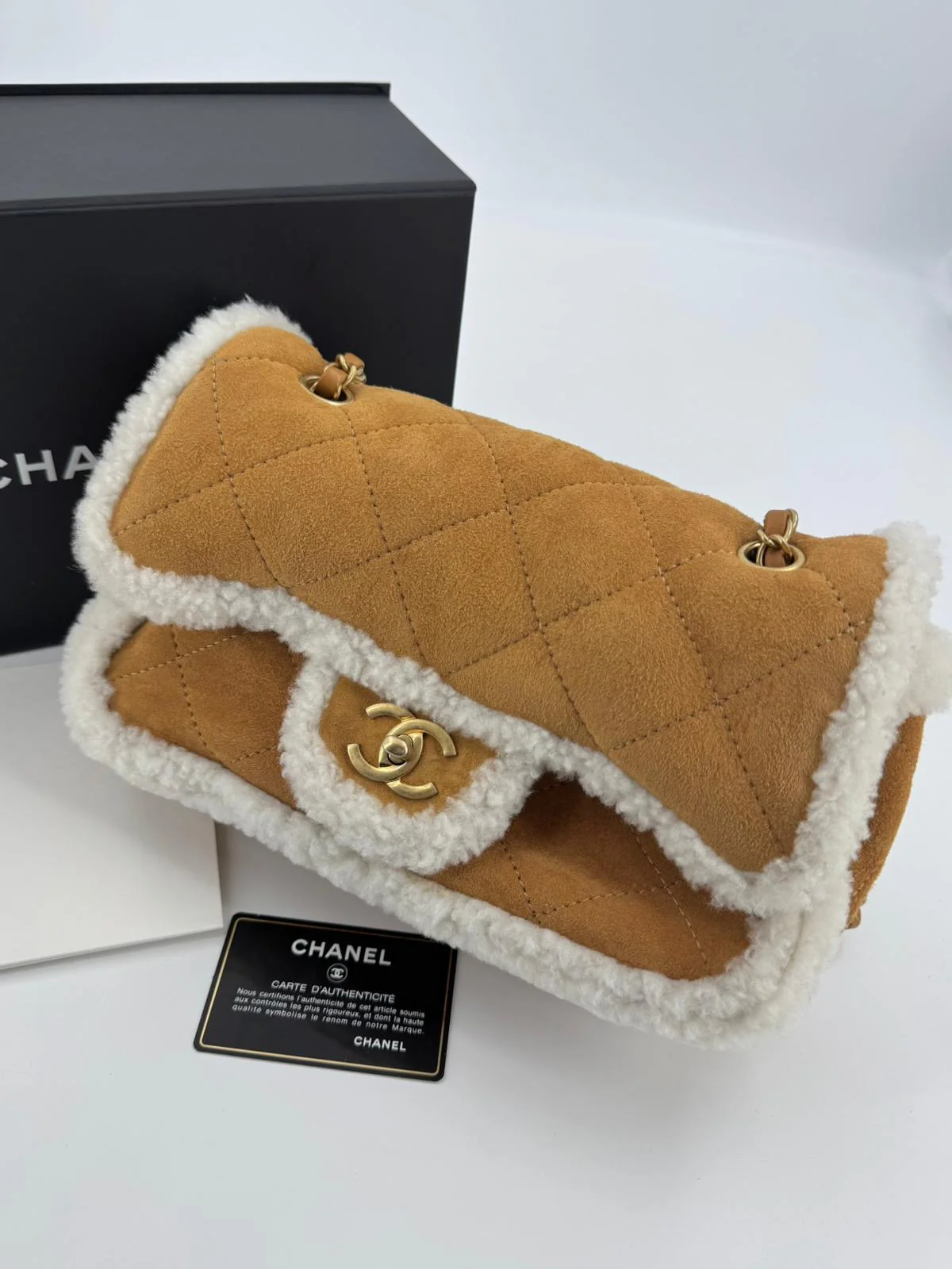 Chanel 2018 Shearling Coco Neige Flap Bag - Image 2