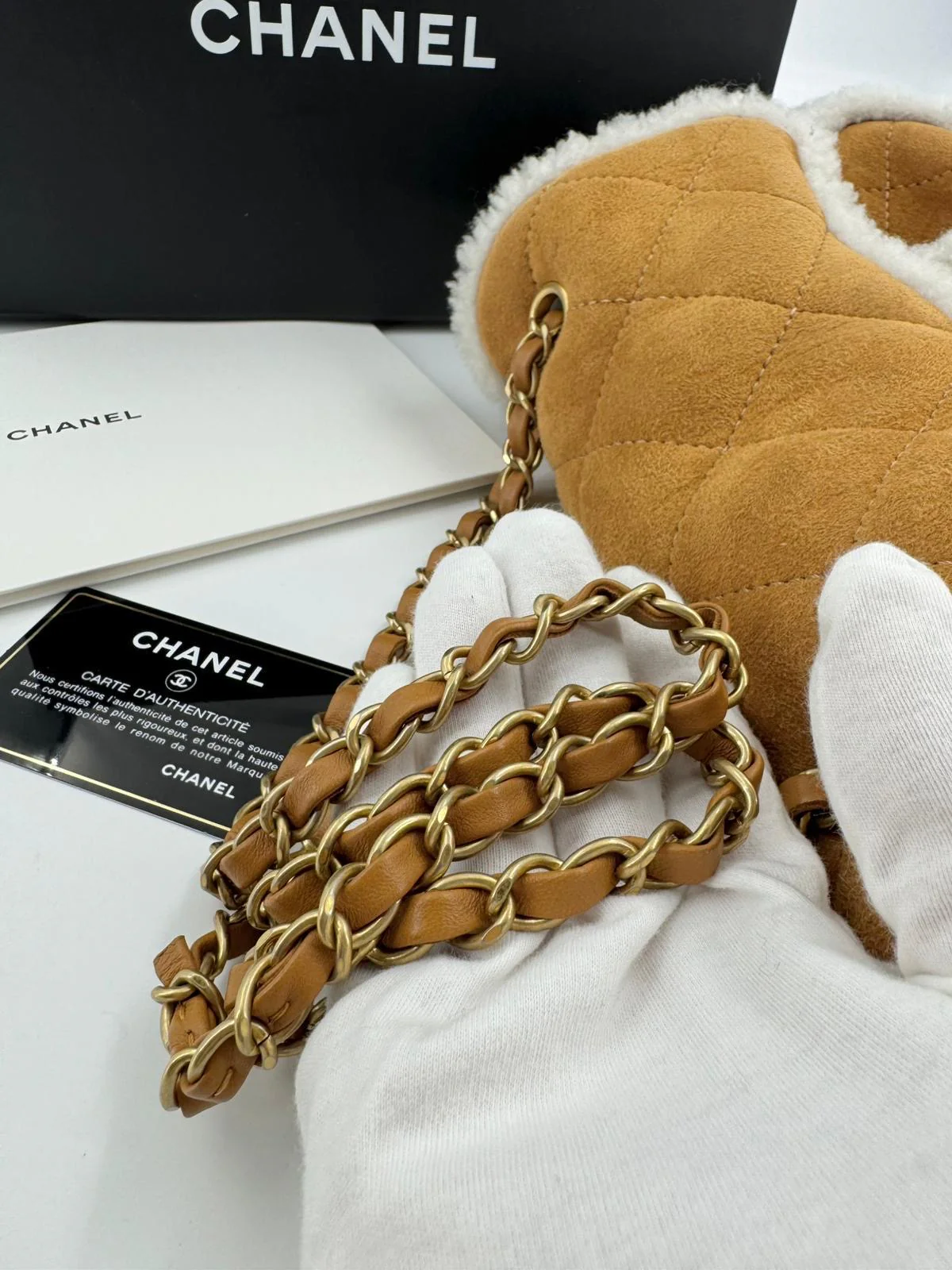 Chanel 2018 Shearling Coco Neige Flap Bag - Image 5