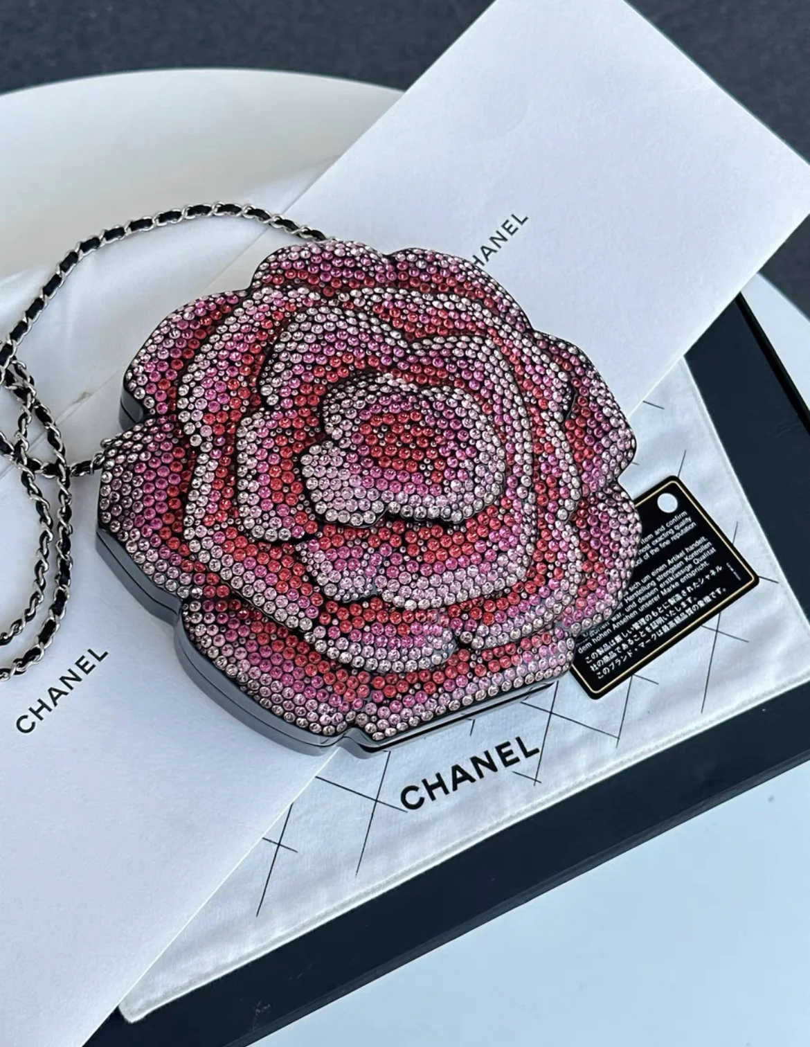 Chanel 2018 Strass in the forest Camellia Evening bag in pink - Image 4