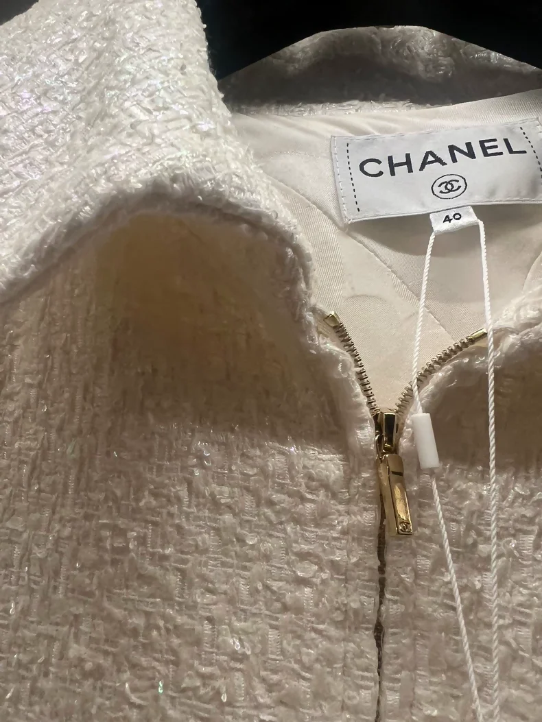 Chanel 2019 Beach Collection sequined white jacket - Image 2