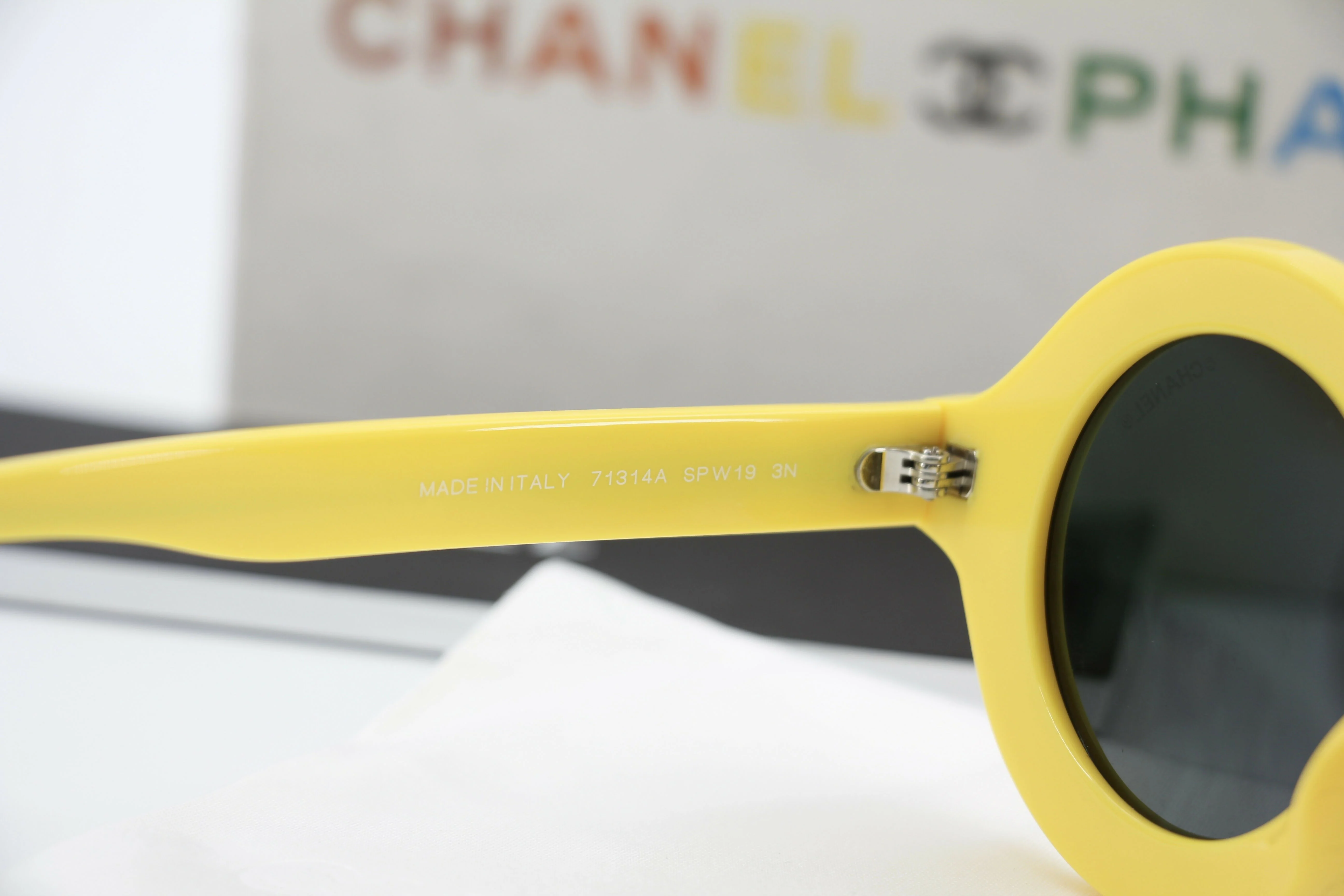 Chanel 2019 CC Pharrell Yellow Sunglasses - Image 5