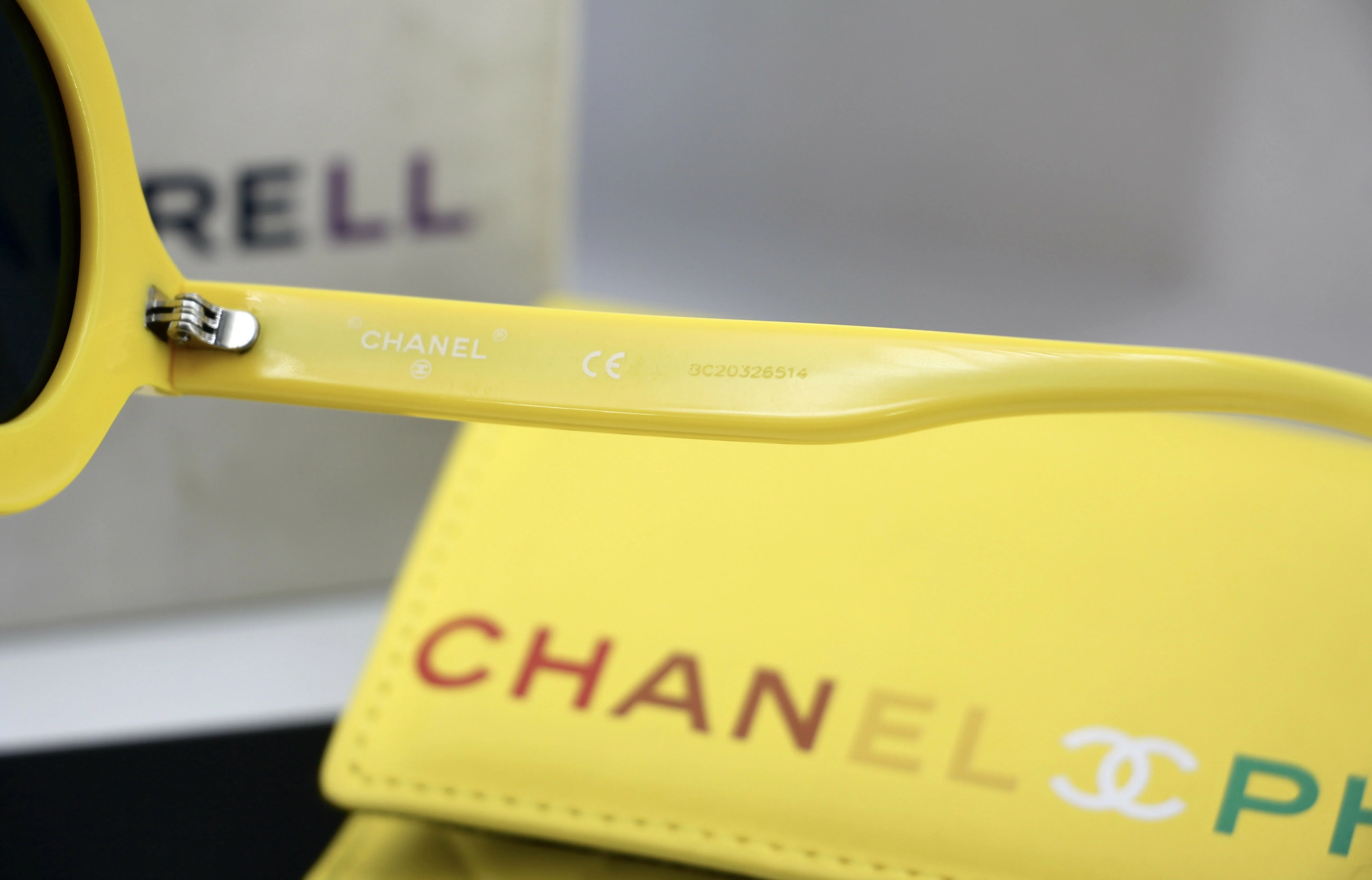 Chanel 2019 CC Pharrell Yellow Sunglasses - Image 9