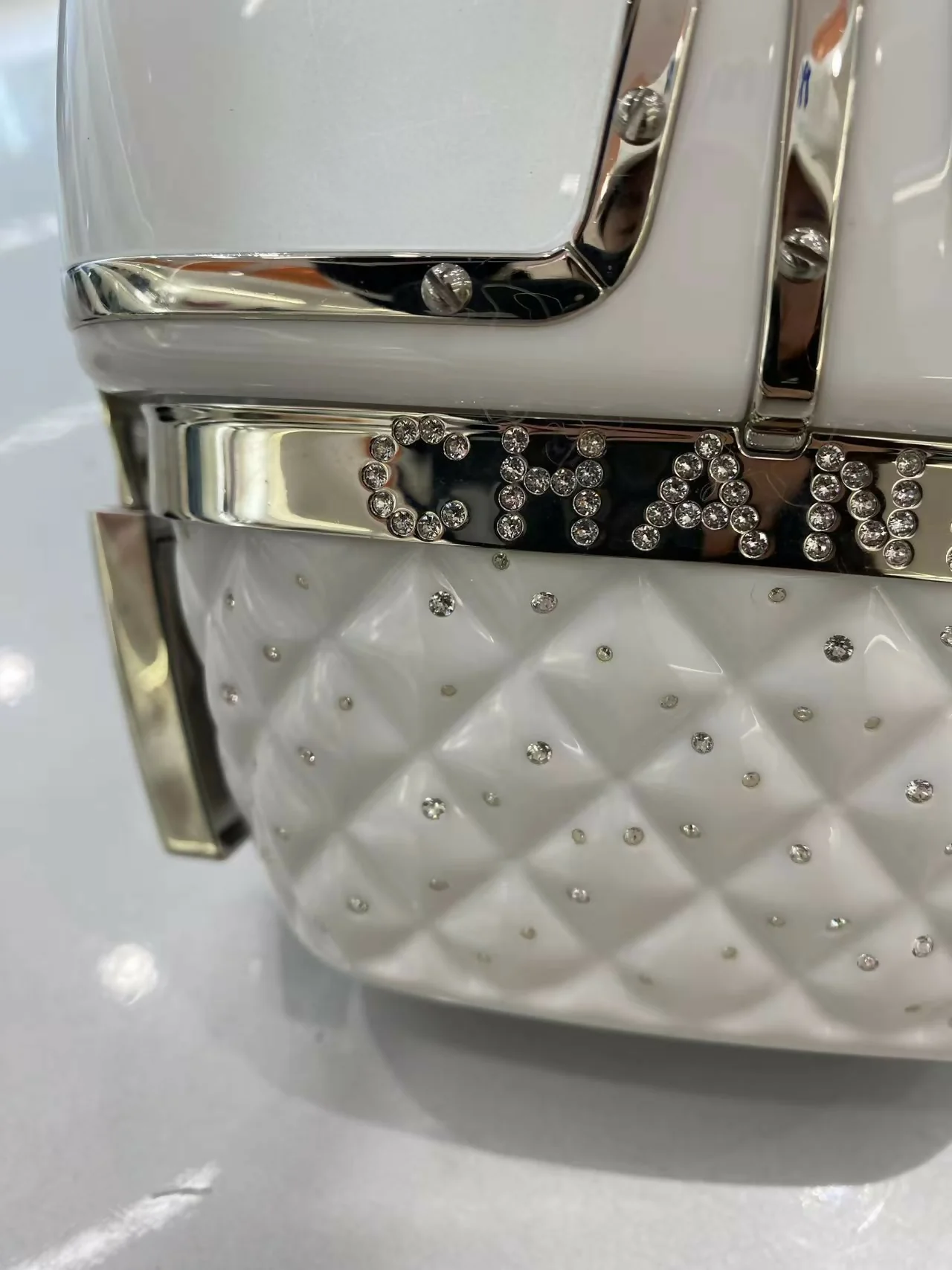 Chanel 2019 White Gondola Minaudière Evening in the Mountain Clutch Bag - Image 7