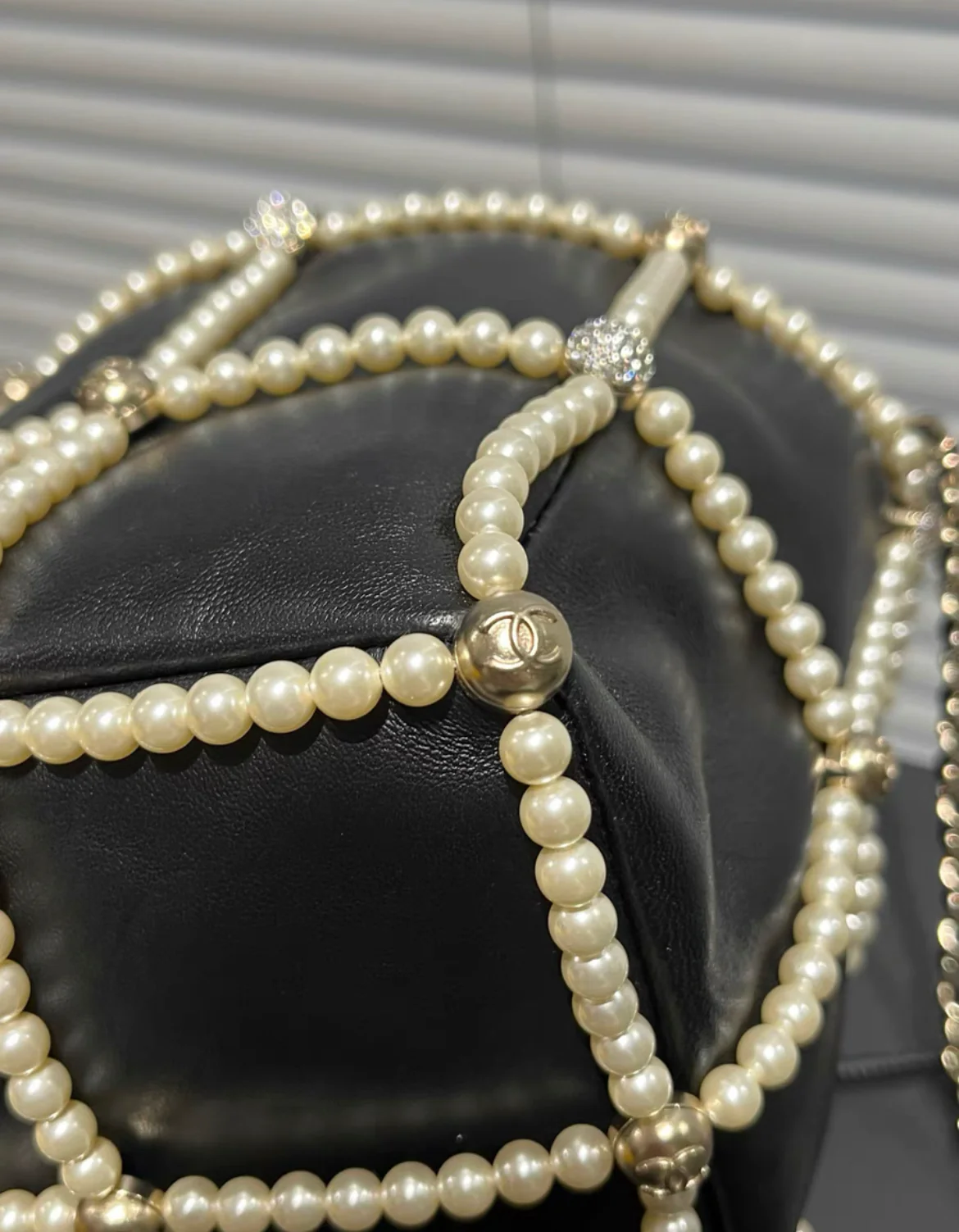 CHANEL 2021 BUCKET CRYSTAL CC LOGO PEARL CHAIN BAG LAMBSKIN BLACK - Image 8