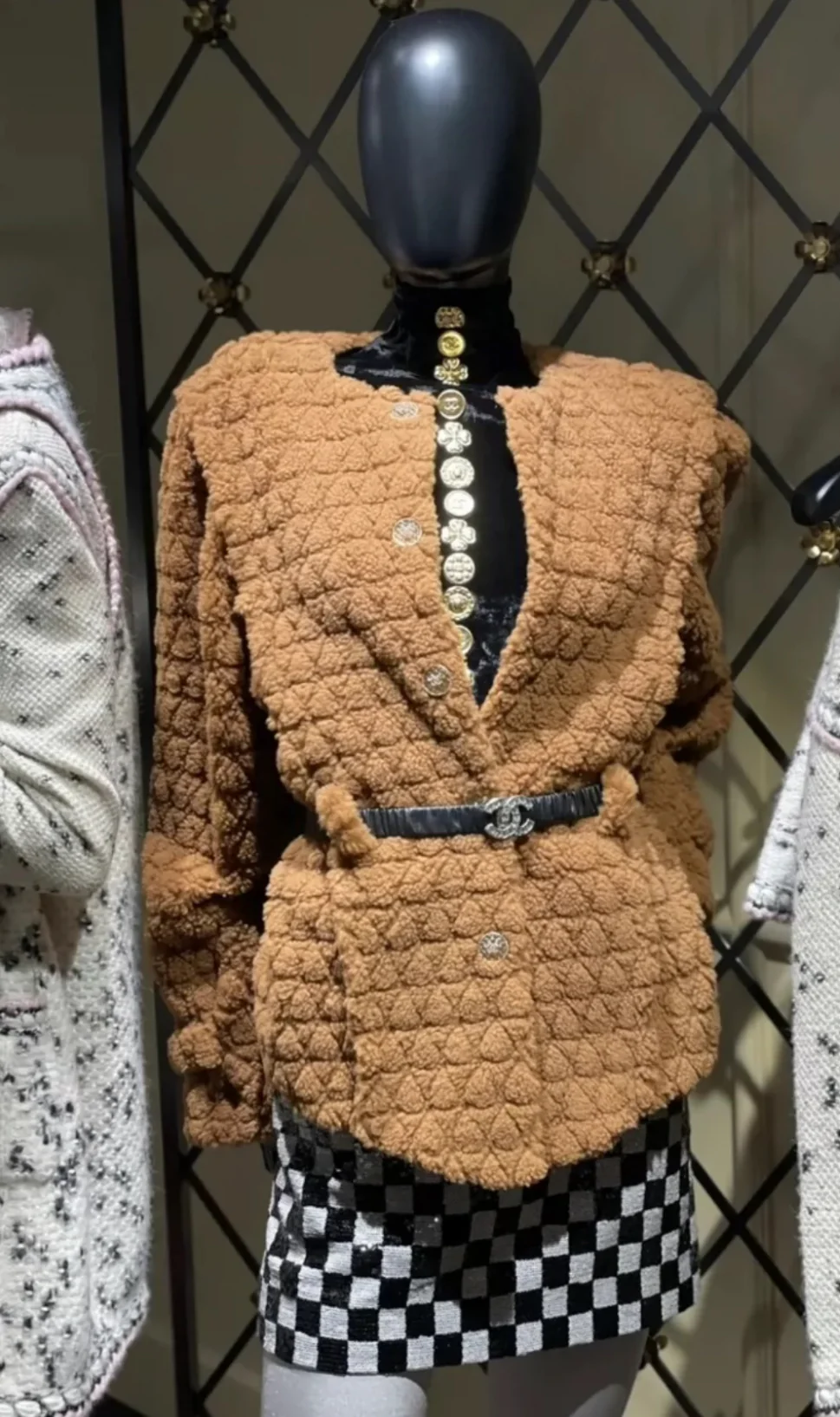 Chanel 2021 Fur Coat - Image 5