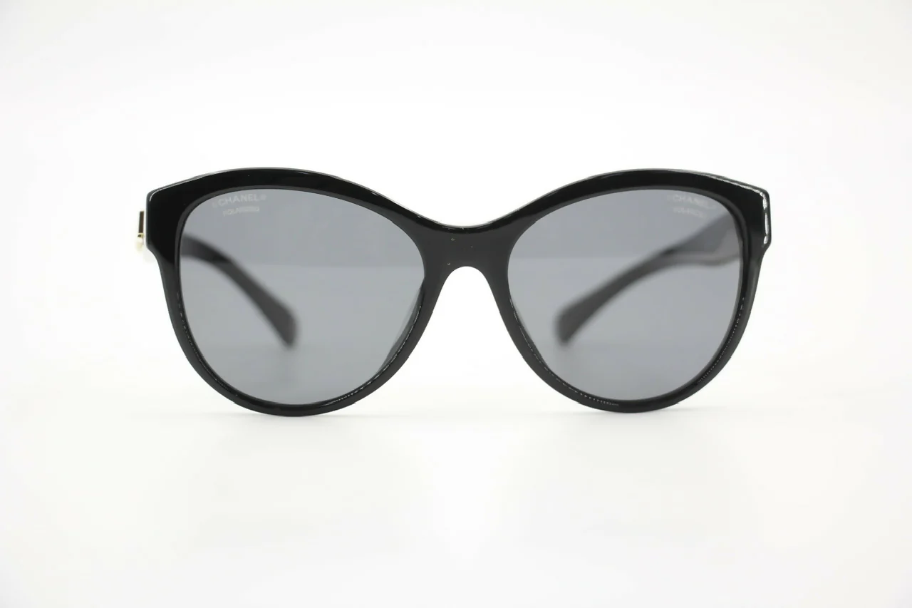 Chanel 2021 Resin Black with Gold-Tone Lettering Sunglasses - Image 4