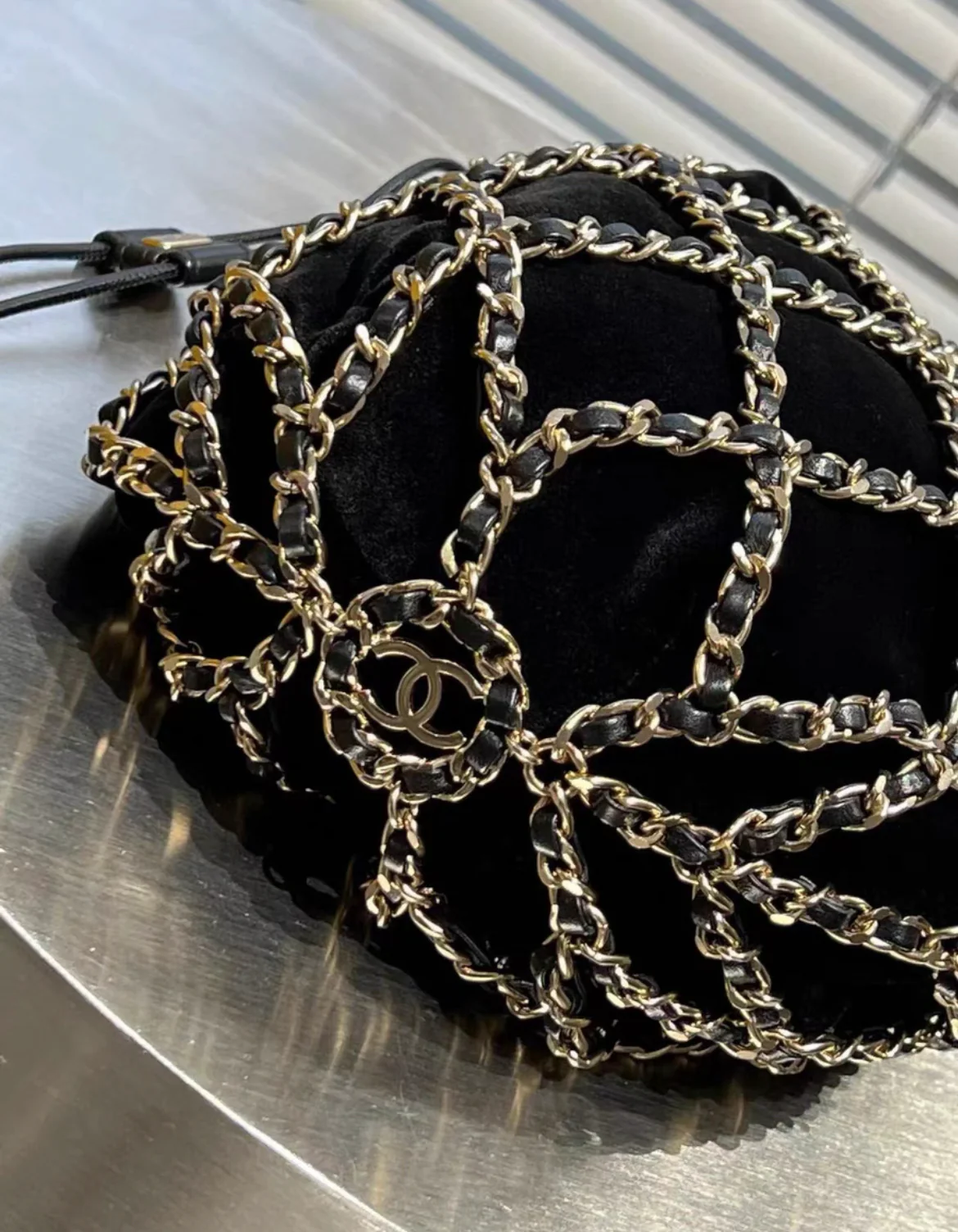CHANEL 2021 RUNWAY BLACK VELVET DRAWSTRING BAG WITH GOLD HARDWARE - Image 6