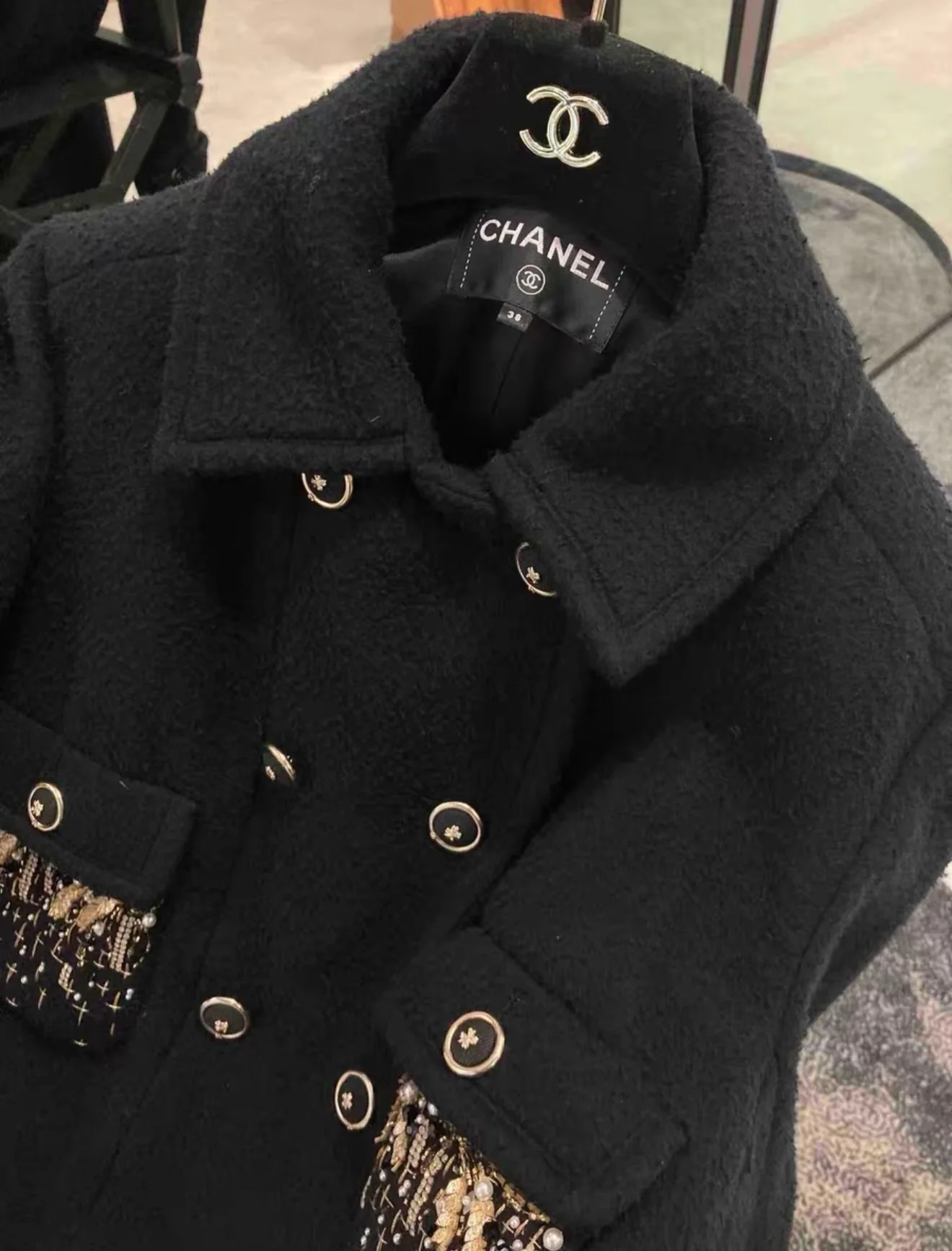 Chanel 20A black coat with gold embroidery details 38FR - Image 10