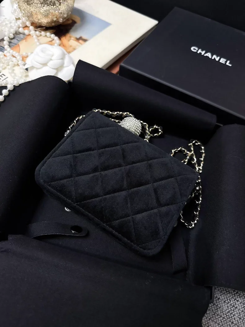 Chanel 20A Black Velvet Crossbody Bag with Gold Chain - Image 3