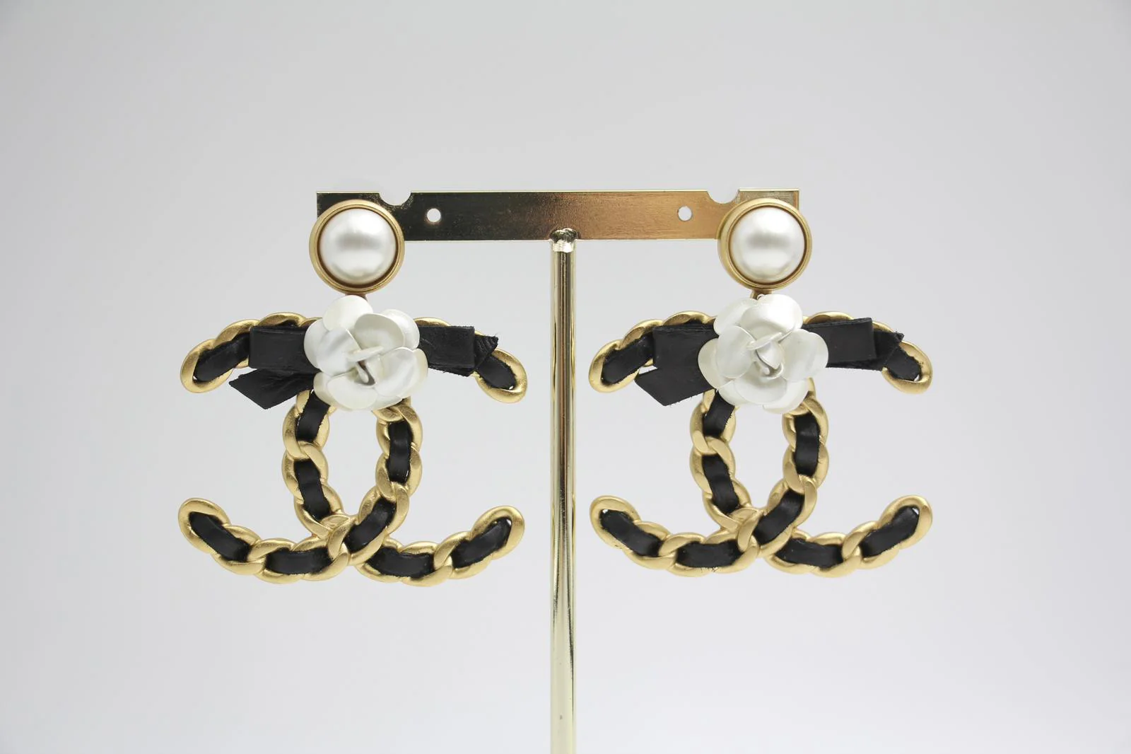 Chanel 20A Metal Leather Bow Camellia Earrings - Image 6