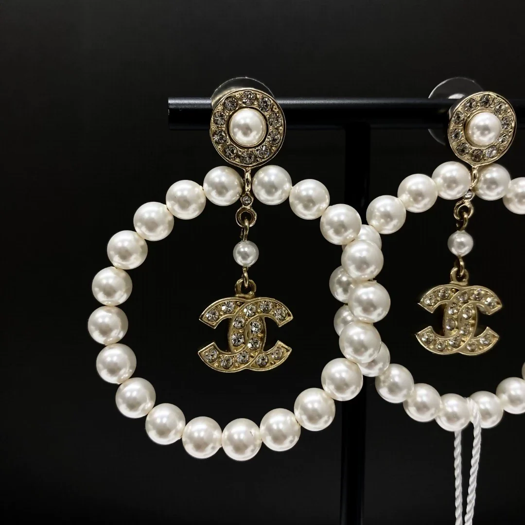 Chanel 20A pearl circle pendant earrings - Image 3
