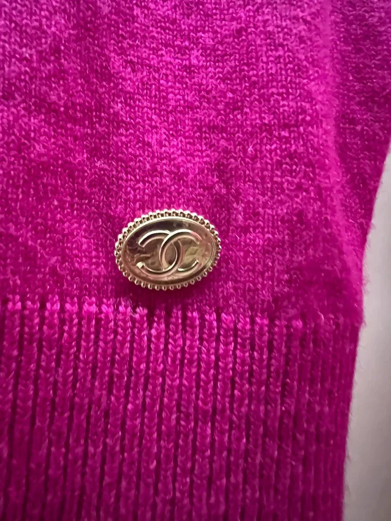 Chanel 20A pinkish-purple cashmere top - Image 3