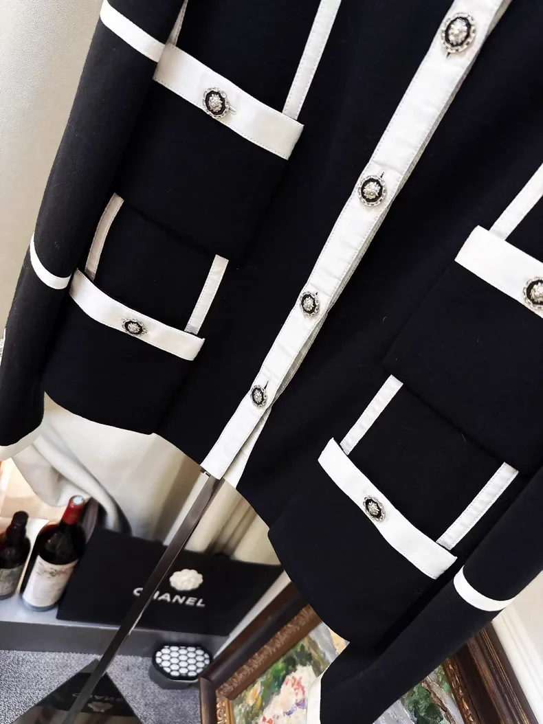 Chanel 20A black and white jacket - Image 2
