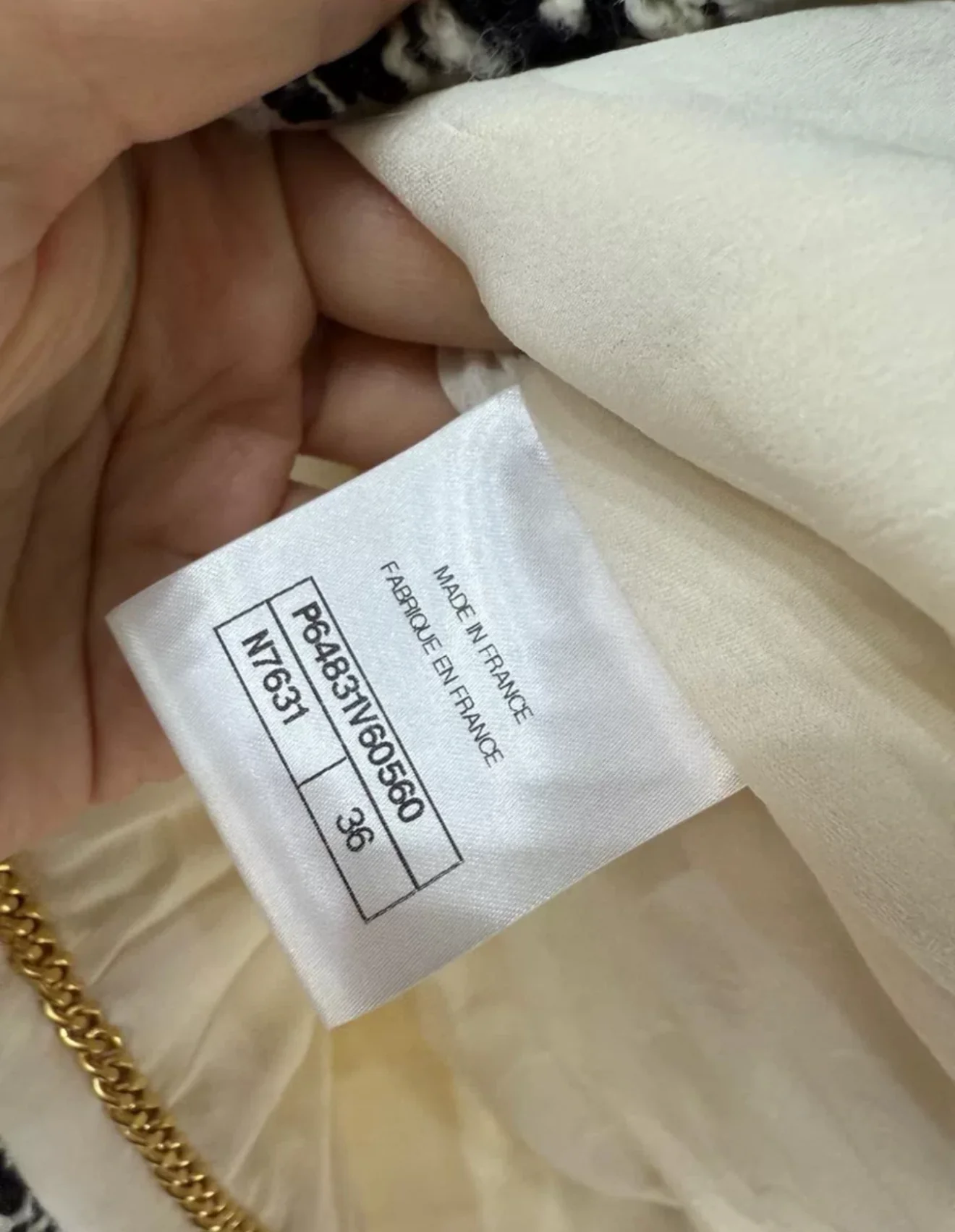 CHANEL 20B ECRU/ WHITE TWEED JACKET BRAIDED TRIM - Image 5