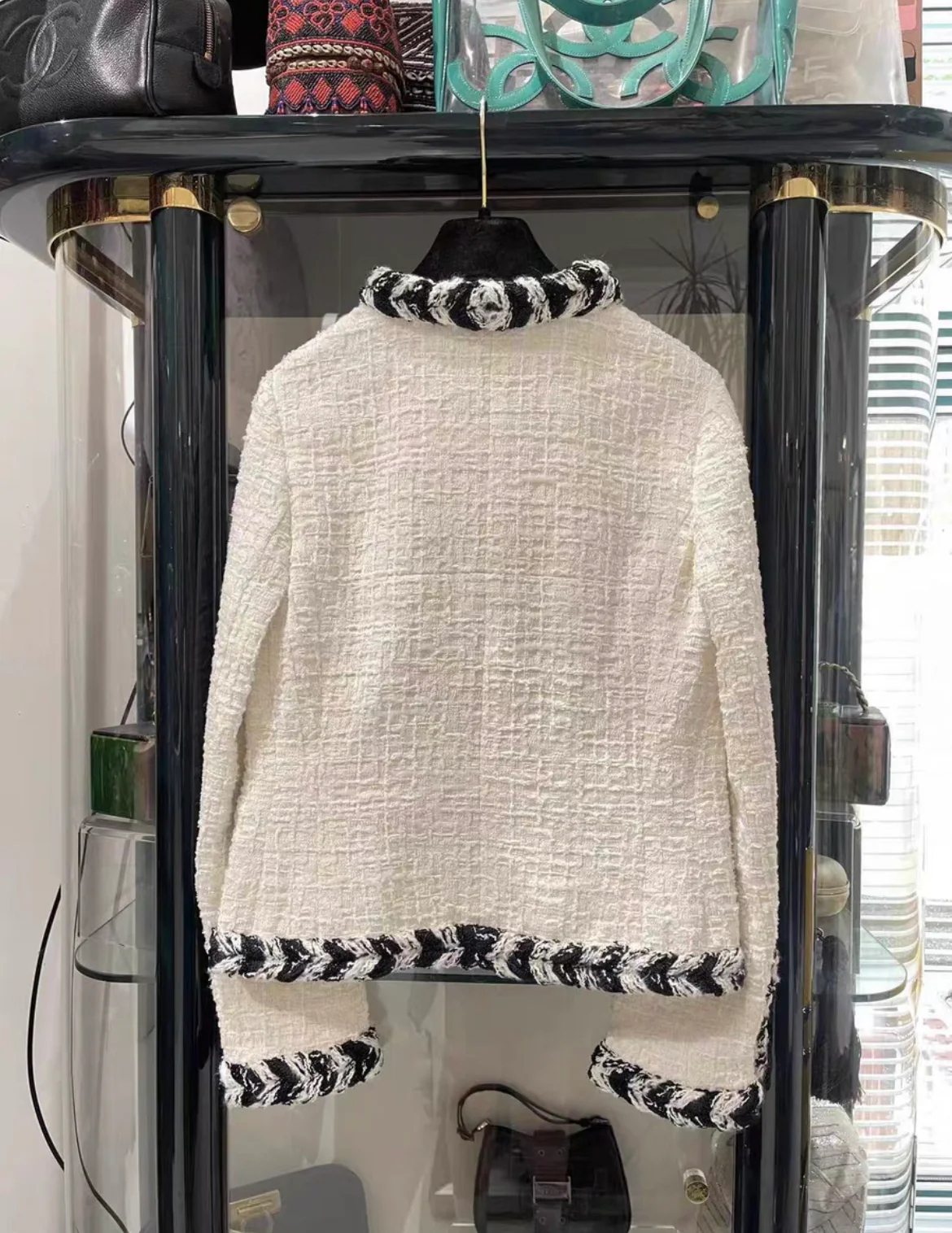 CHANEL 20B ECRU/ WHITE TWEED JACKET BRAIDED TRIM SIZE 38 - Image 4