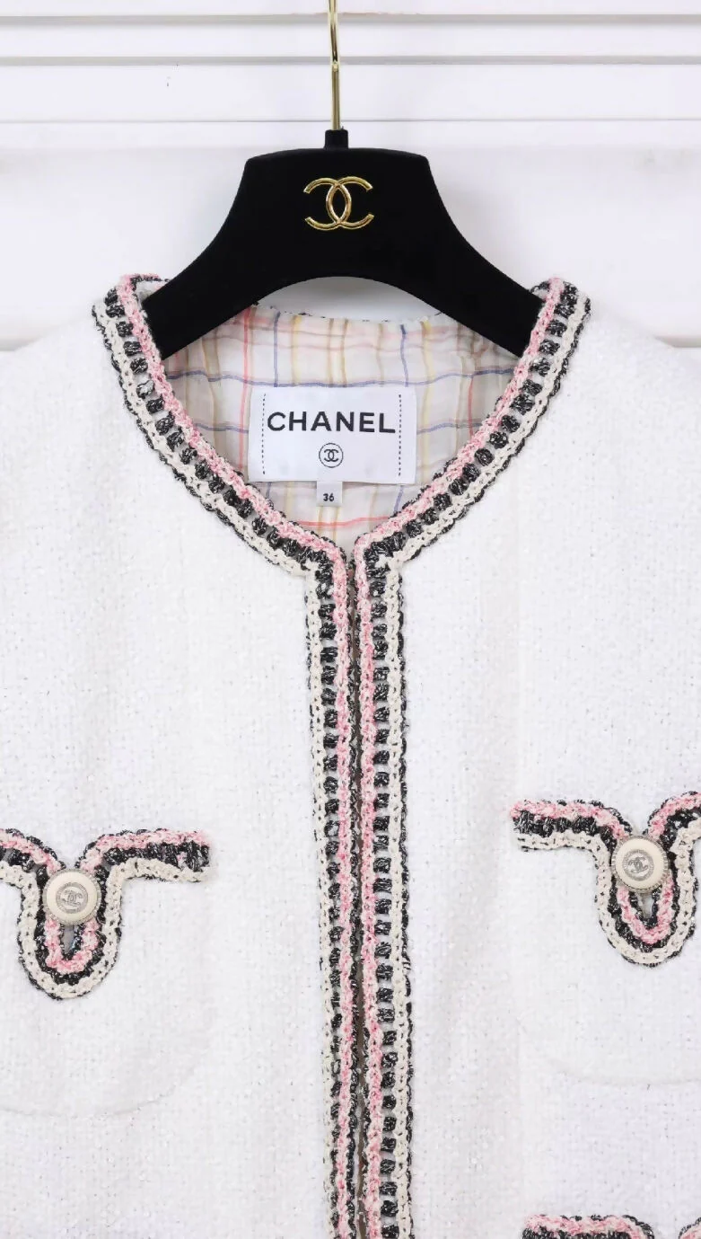 Chanel 20C white Tweed Jacket - Image 3