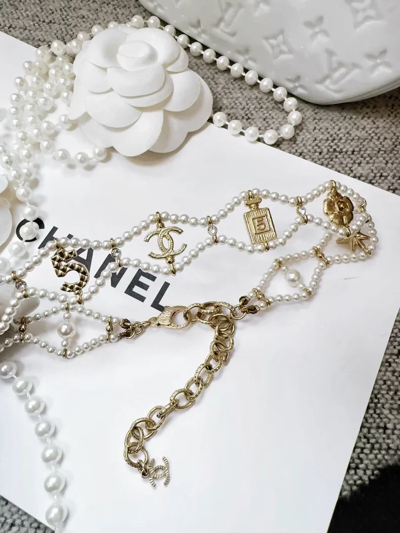 Chanel 20C Multi-Element Quilted Pearl Choker Necklace - Image 3