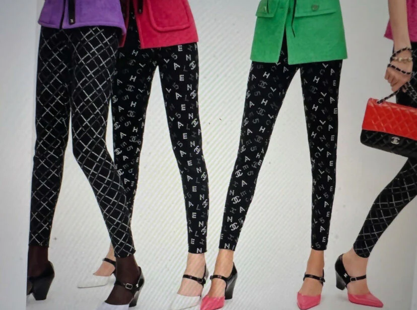 Chanel 20C Runway Black CC Logo Pants Leggings FR 42 - Image 10