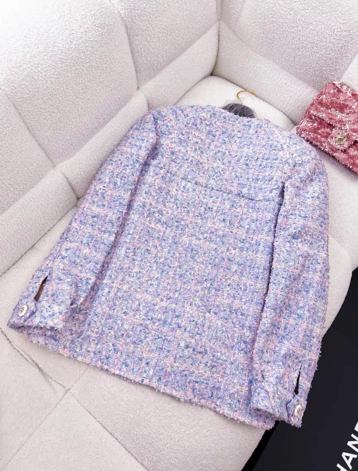 CHANEL 20C RUNWAY LAVENDER TWEED JACKET - Image 3