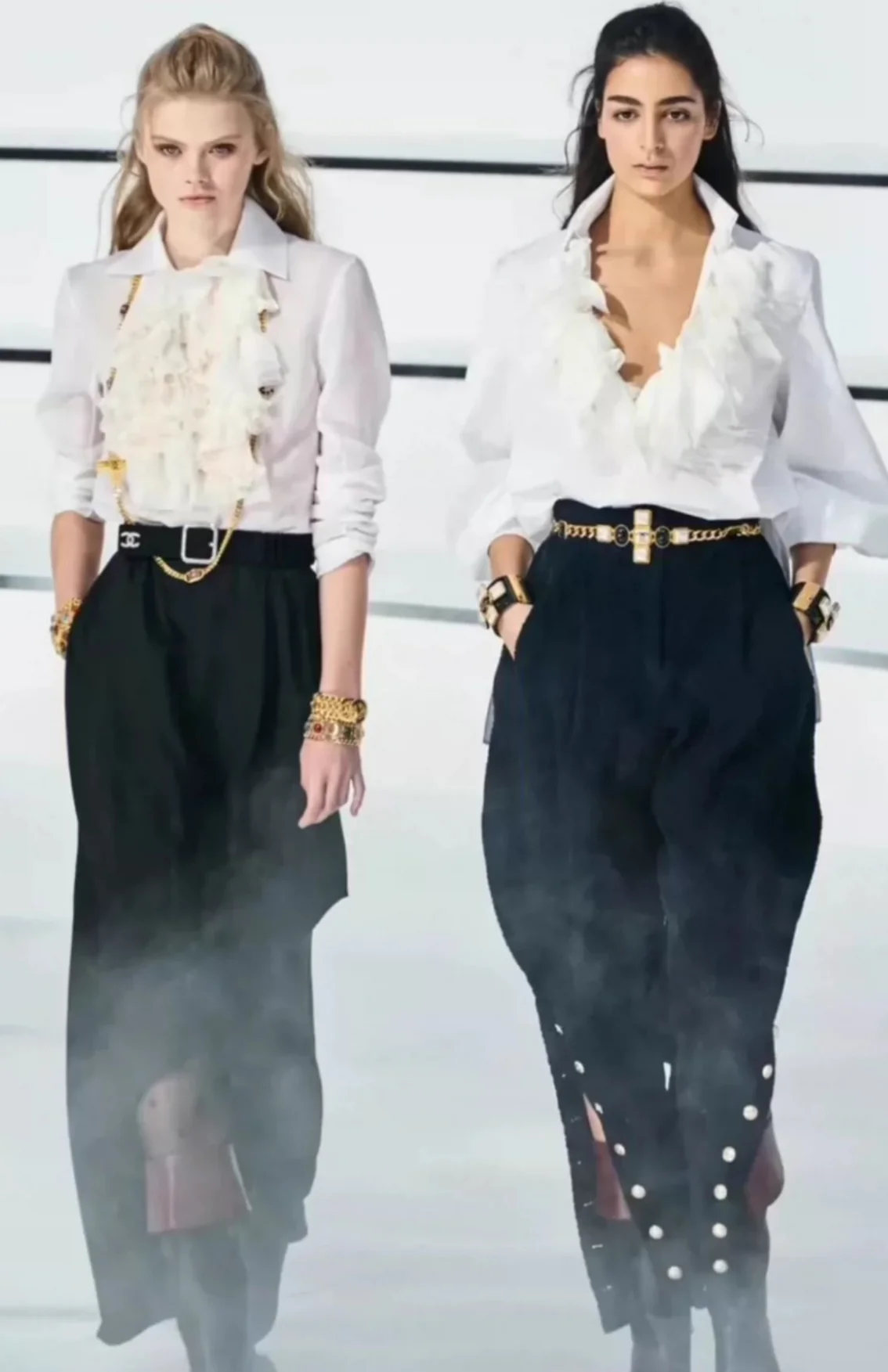 Chanel 20k Black Velvet Pants - Image 3