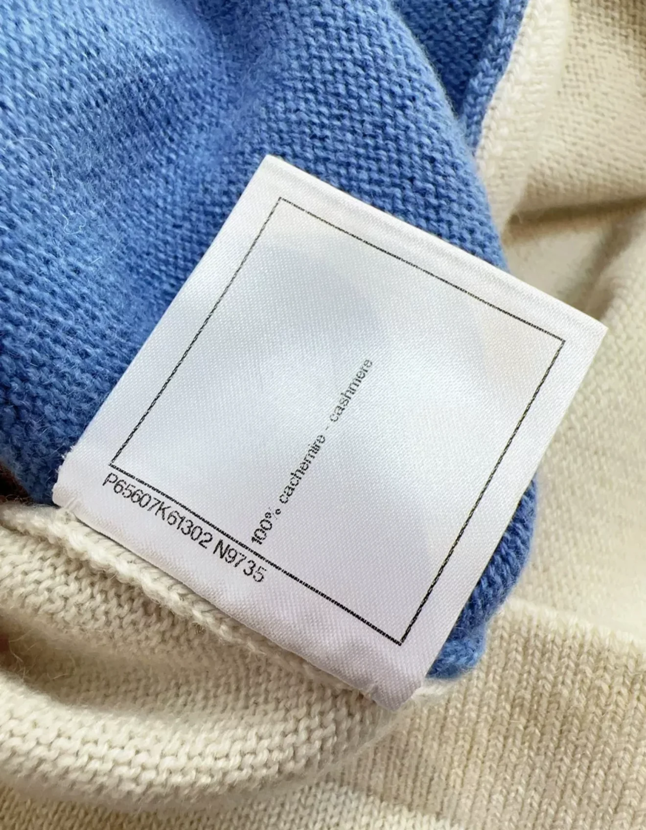 Chanel 20K colourful cashmere cardigan - Image 5