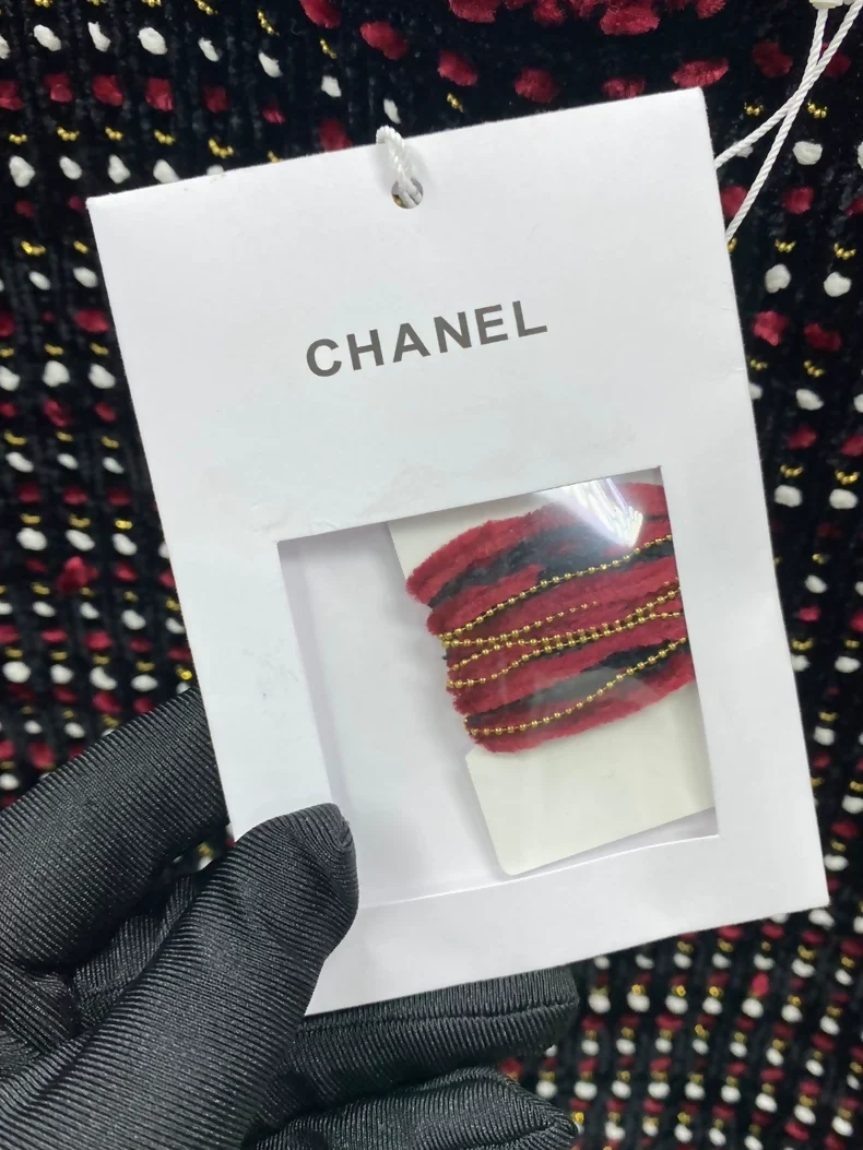 Chanel 20K tweed vest - Image 3
