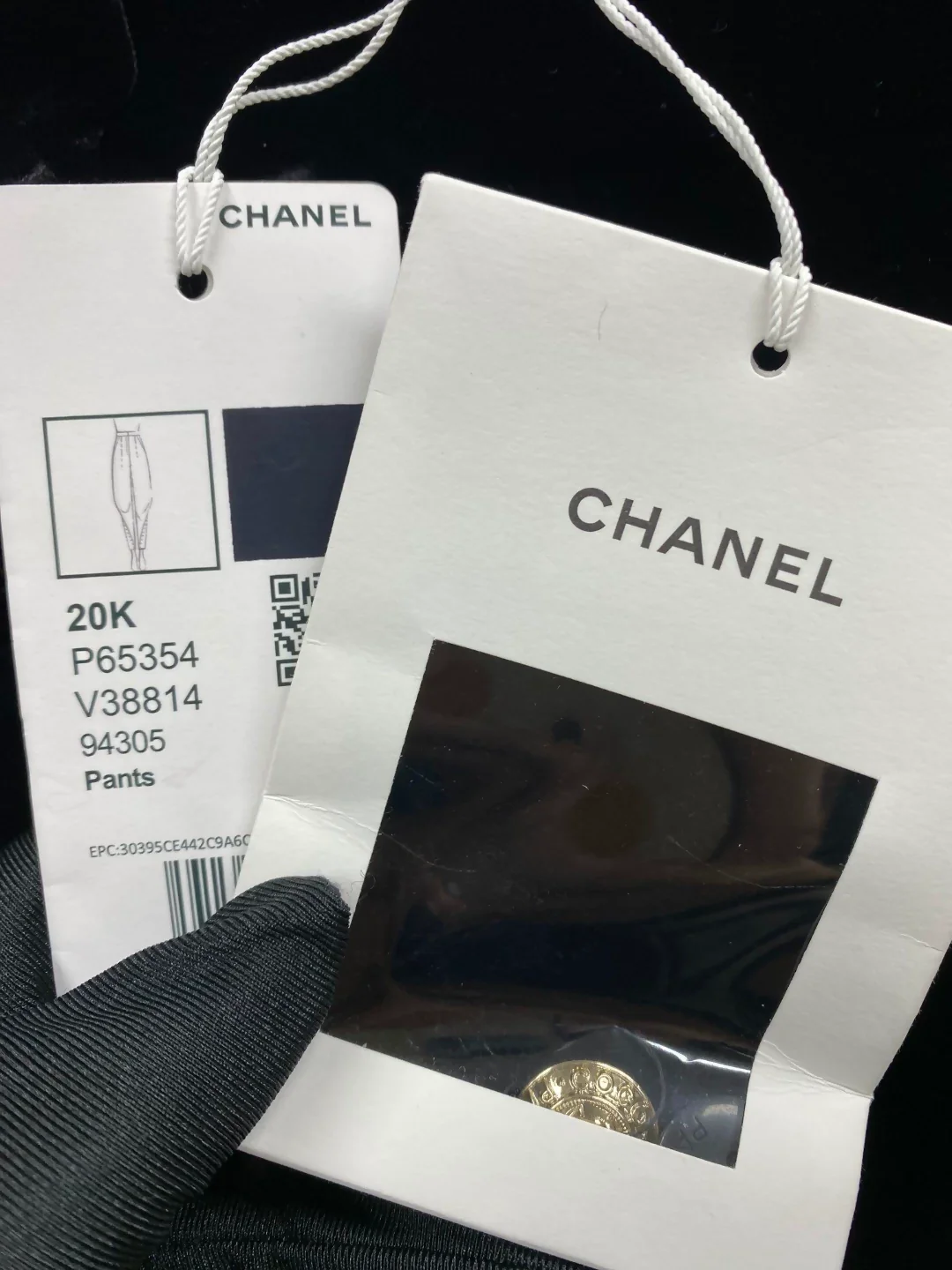 Chanel 20k velvet black buttoned trousers - Image 3