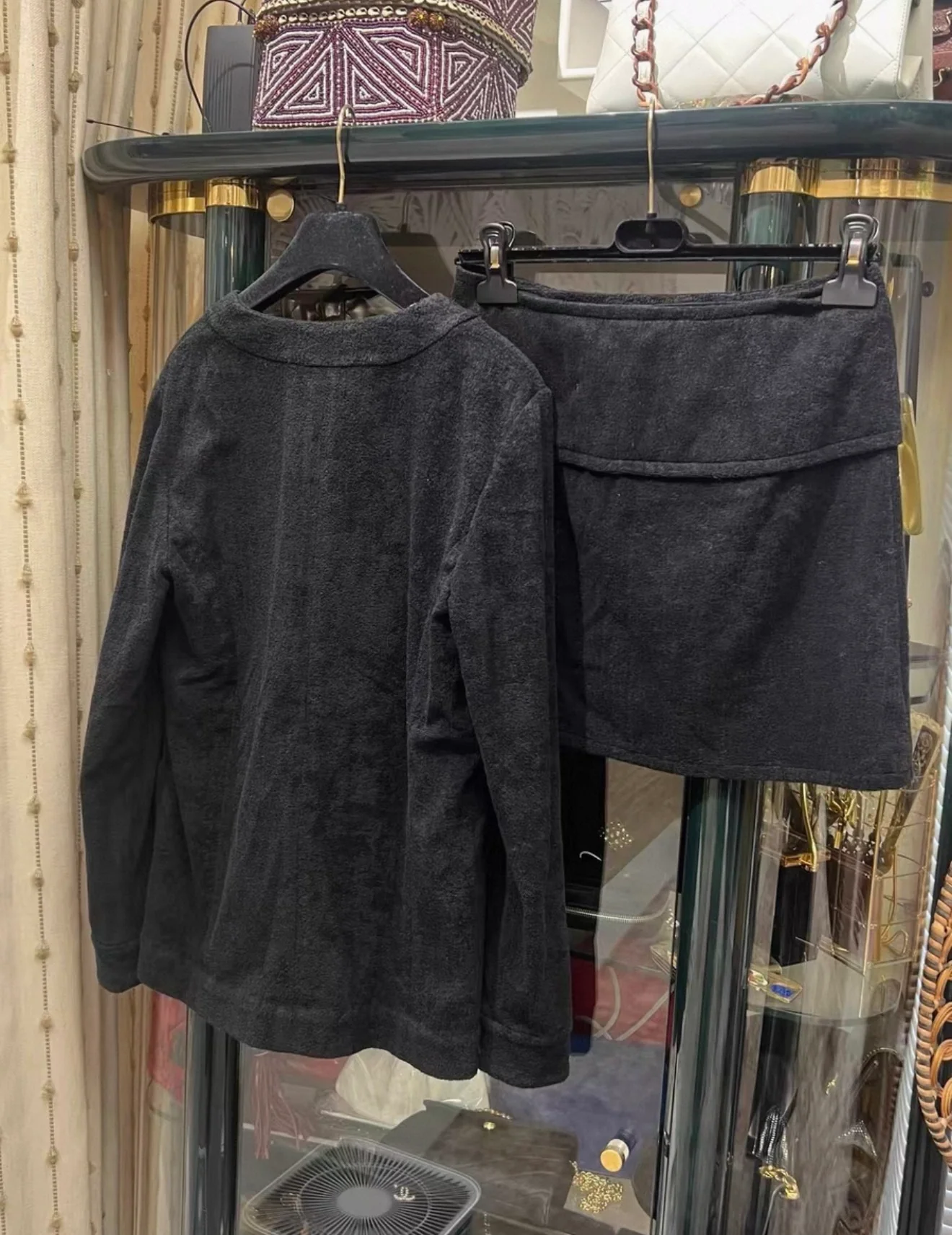 Chanel 20P black cardigan and skirt set - Image 3