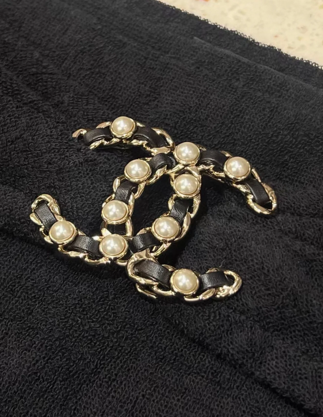 Chanel 20P black cardigan and skirt set - Image 5