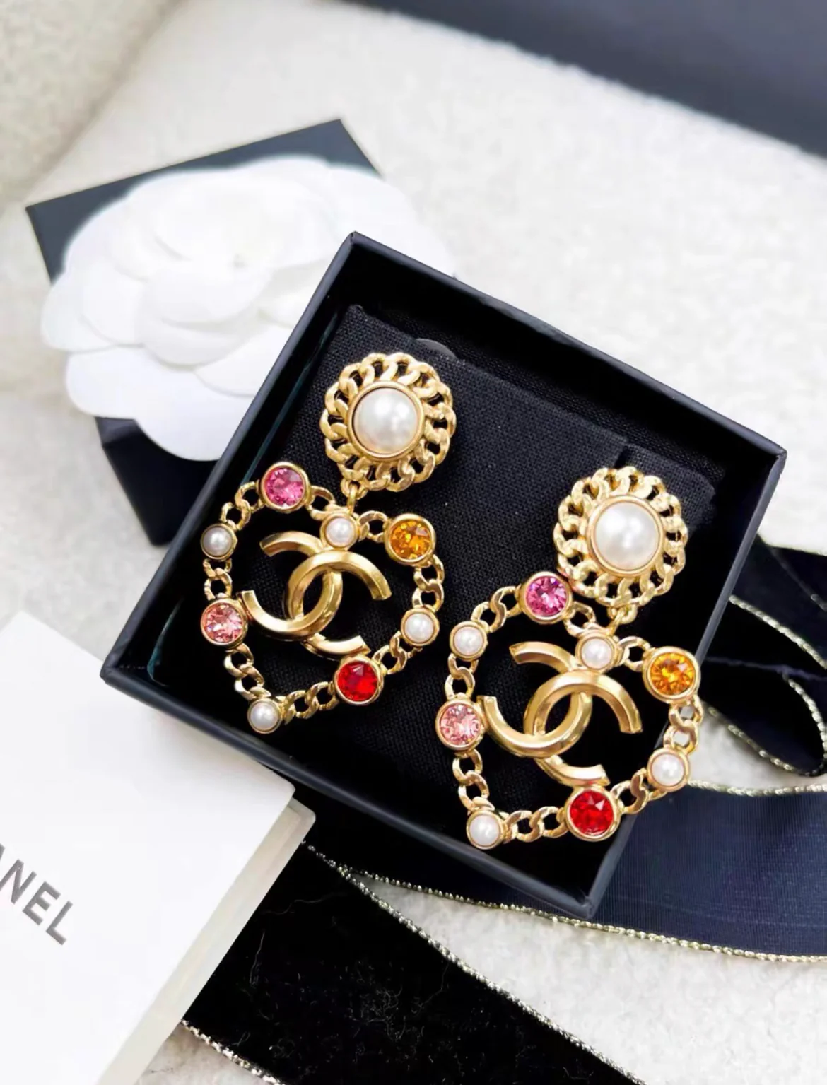Chanel 21 Gold Heart Earrings - Image 2